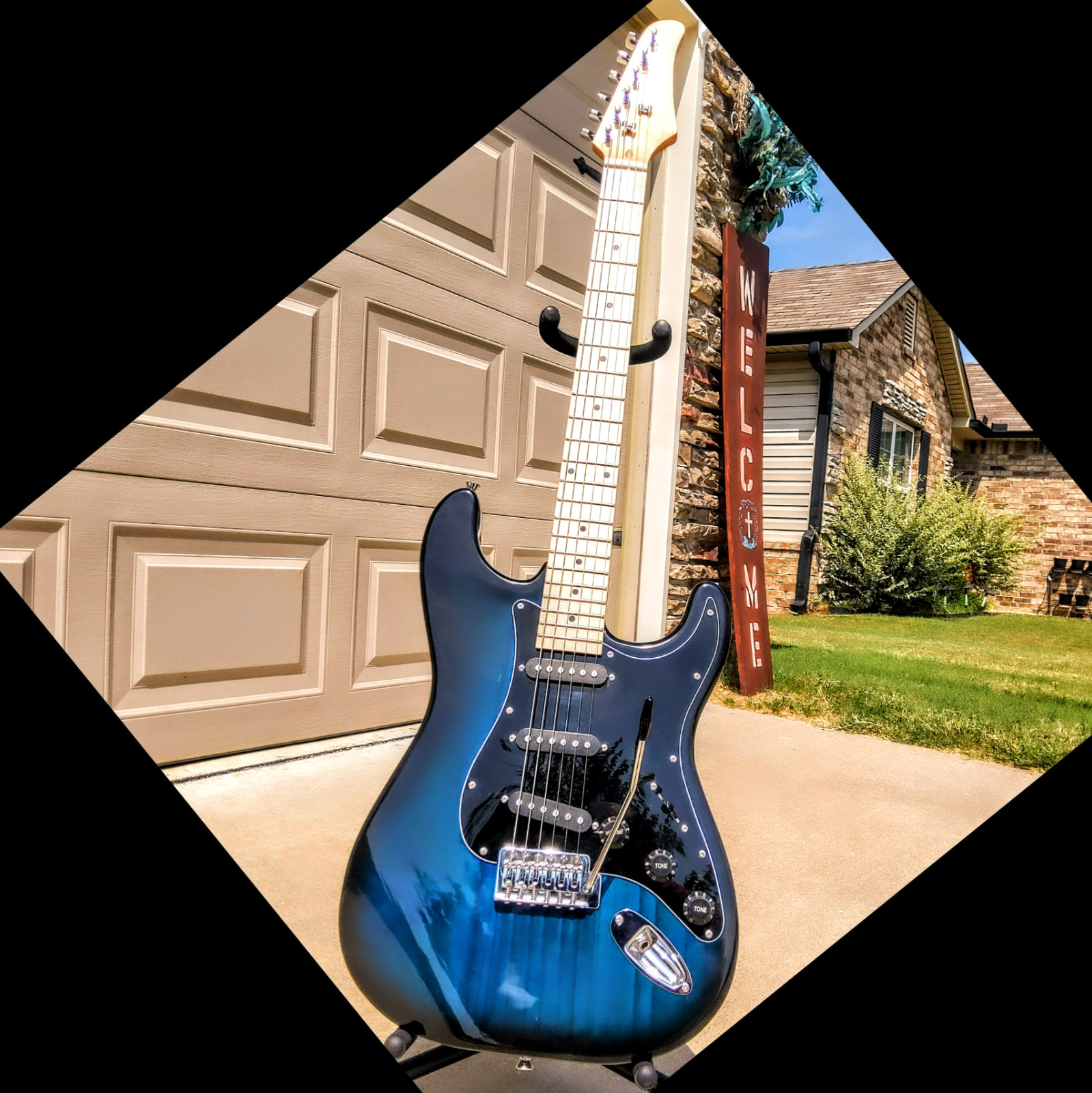 🎸FAST, FREE SHIPPING!🎸+AMP! S Style Electric Guitar +Soft Case/Gig Bag +Strap!