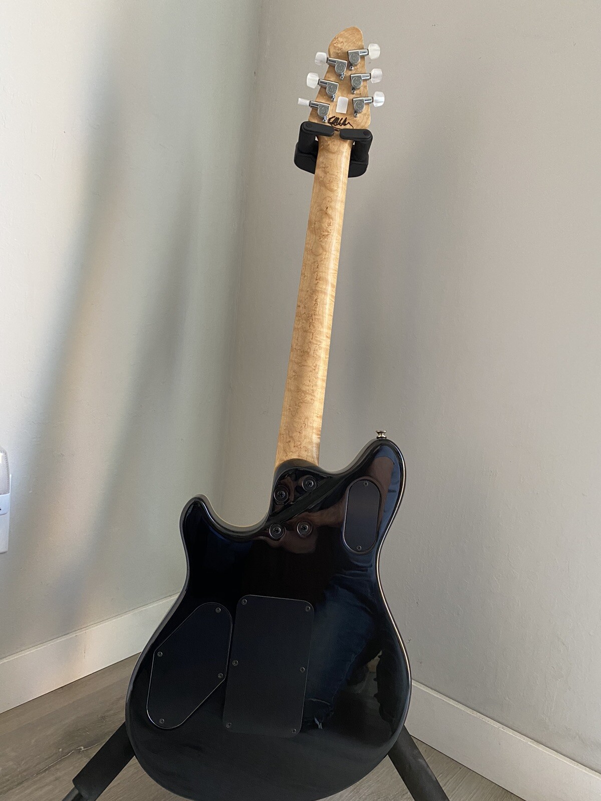 Peavey WOLFGANG “Custom Deluxe” DARK CHERRY FLAME TOP Guitar (unboxed) 04′ EVH