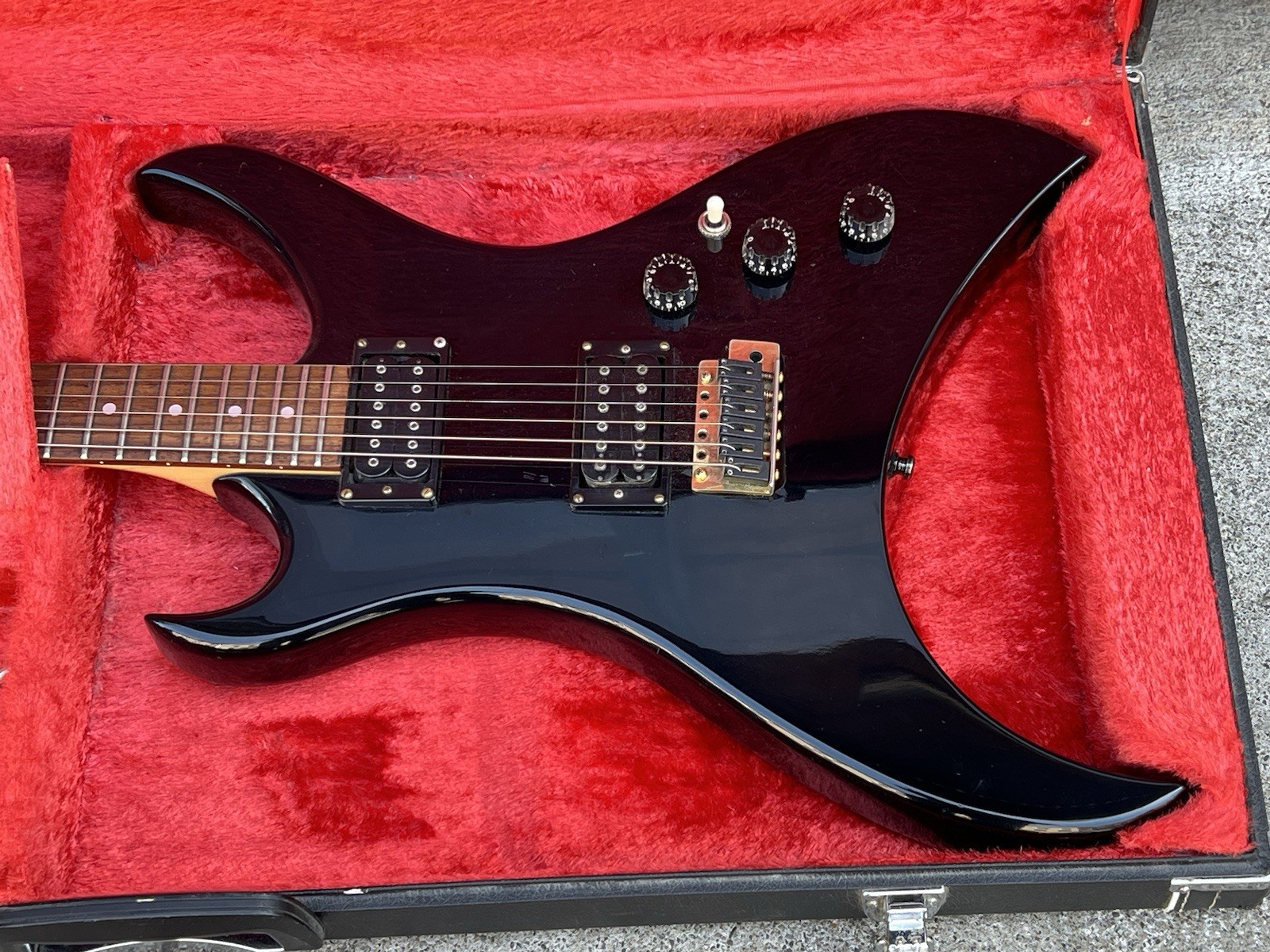 Aria Pro II U-60T Urchin Electric Guitar with Original Aria Pro II Hard Case