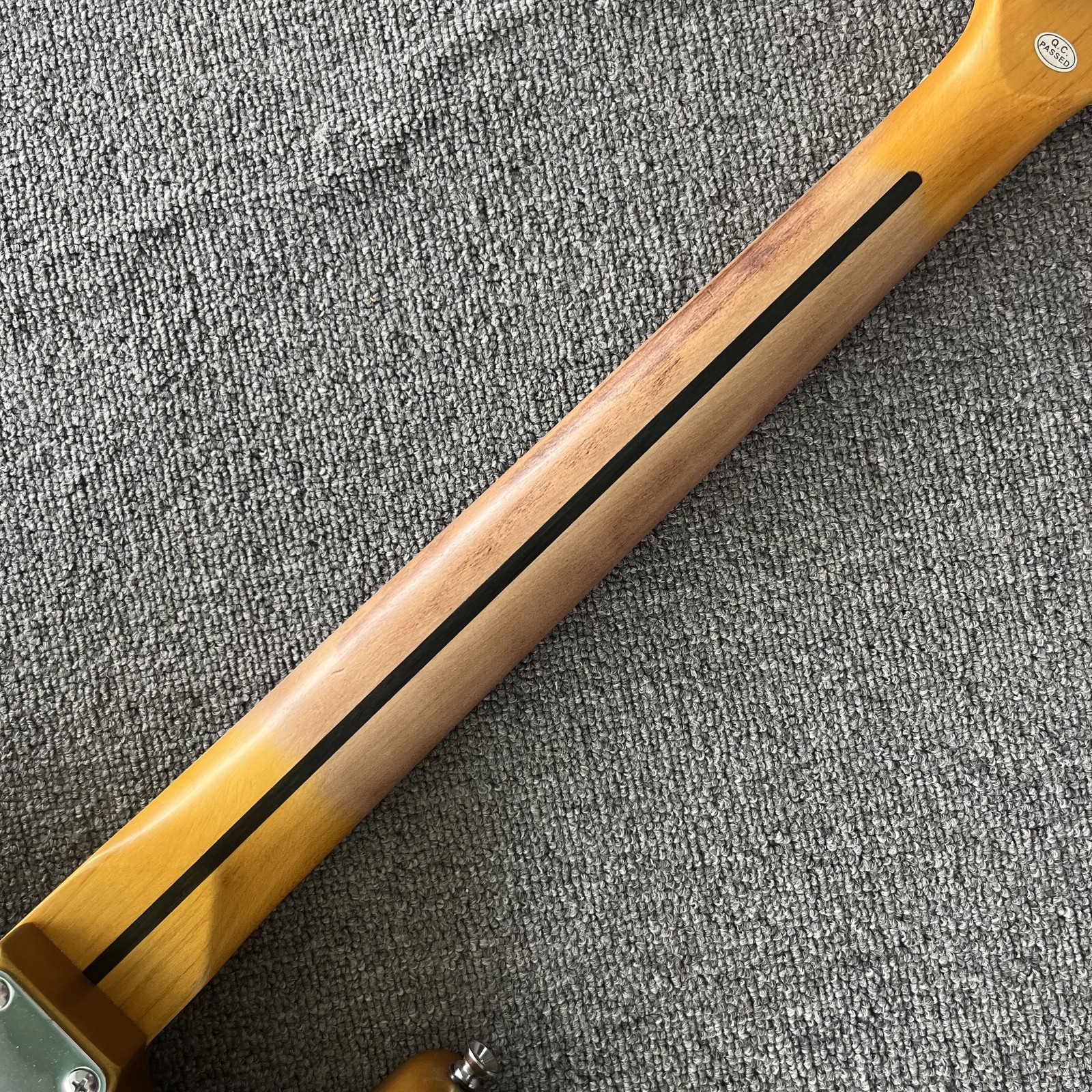 Ledux Solid Electric Guitar Stainless Rounded Fret Edge Aged Gold aged top