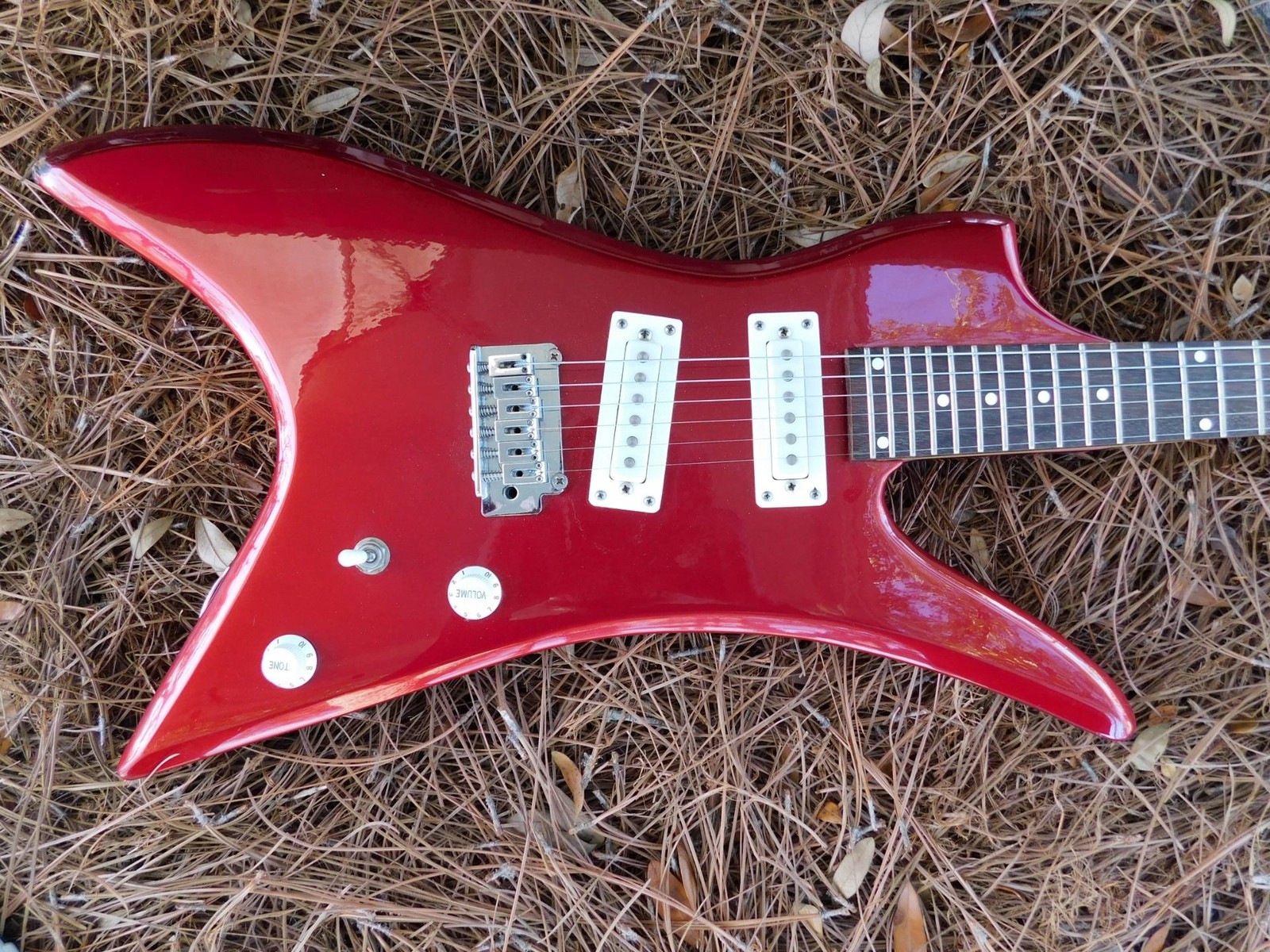 Hondo H2 Metal Master Reissue, Vintage 80’s Design,Plays Great, Cosmetic Damage