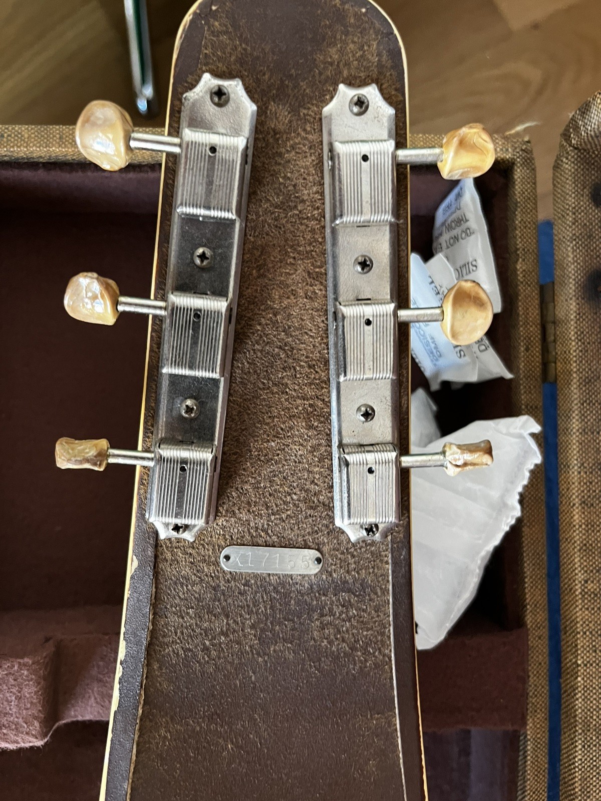 1960s Supro Lap Steel Guitar – All Original, Excellent Cond. w/ OHSC