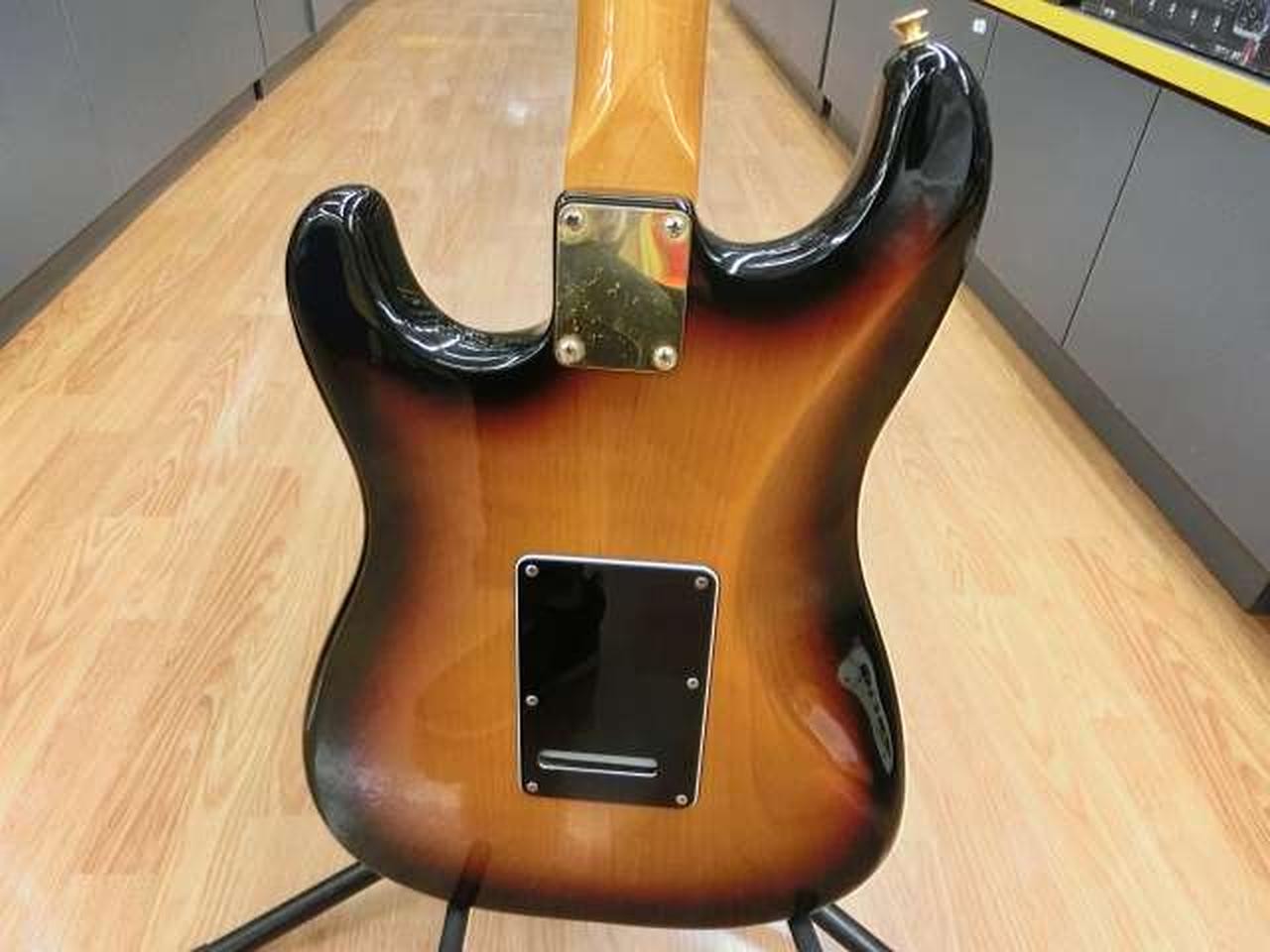 FENDER SRV ST 3TS guitar