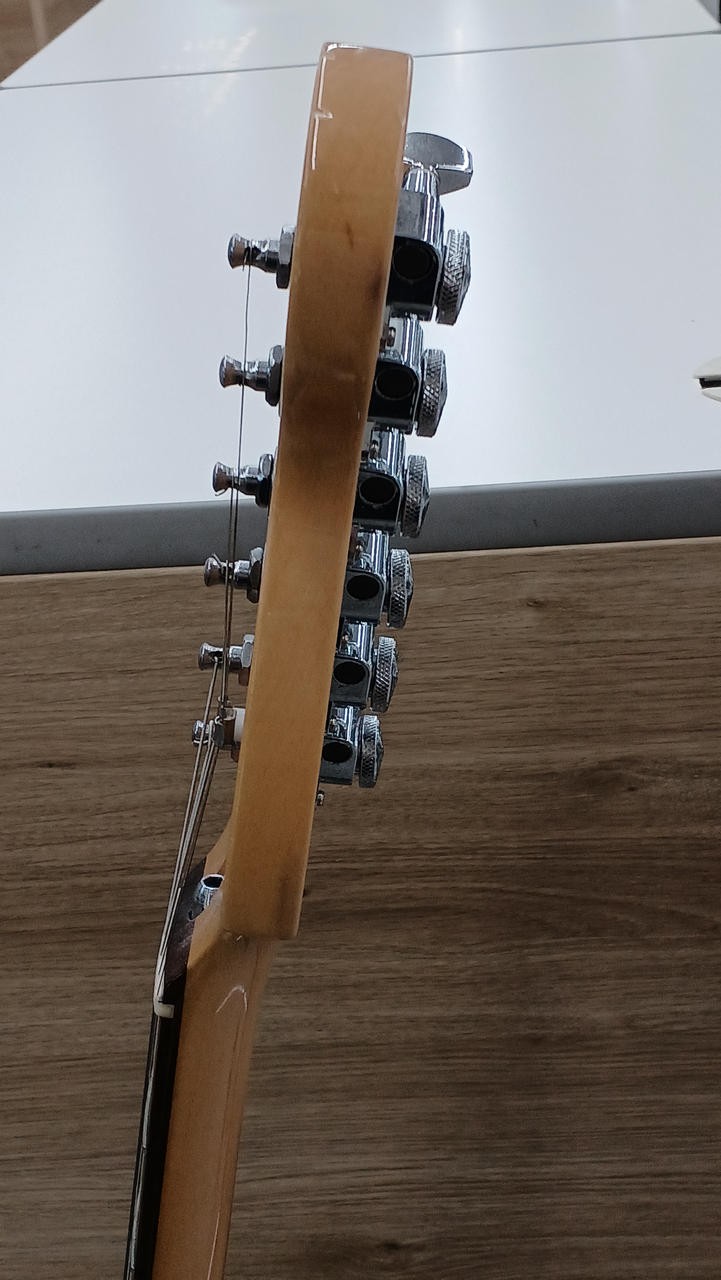 FENDER JAPAN ST72 Stratocaster type