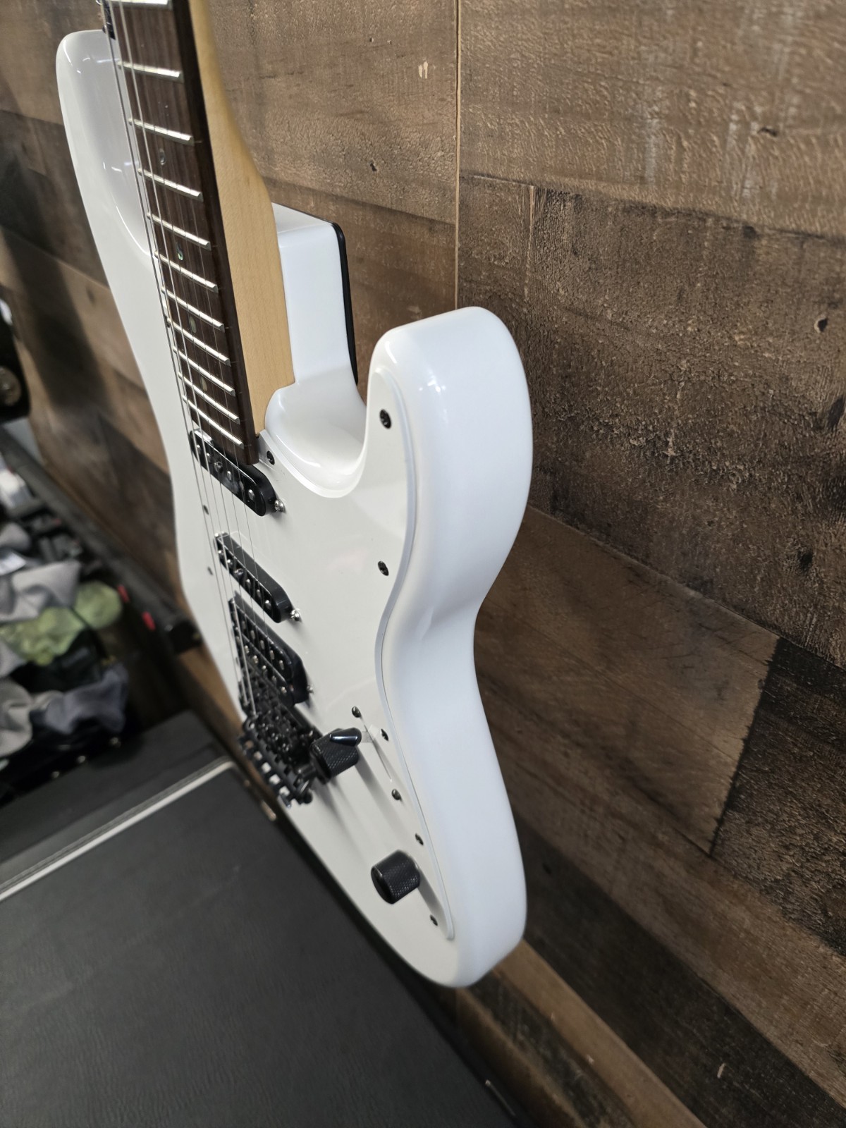 Jackson X Series Signature Adrian Smith Electric Guitar – White W/Hsc