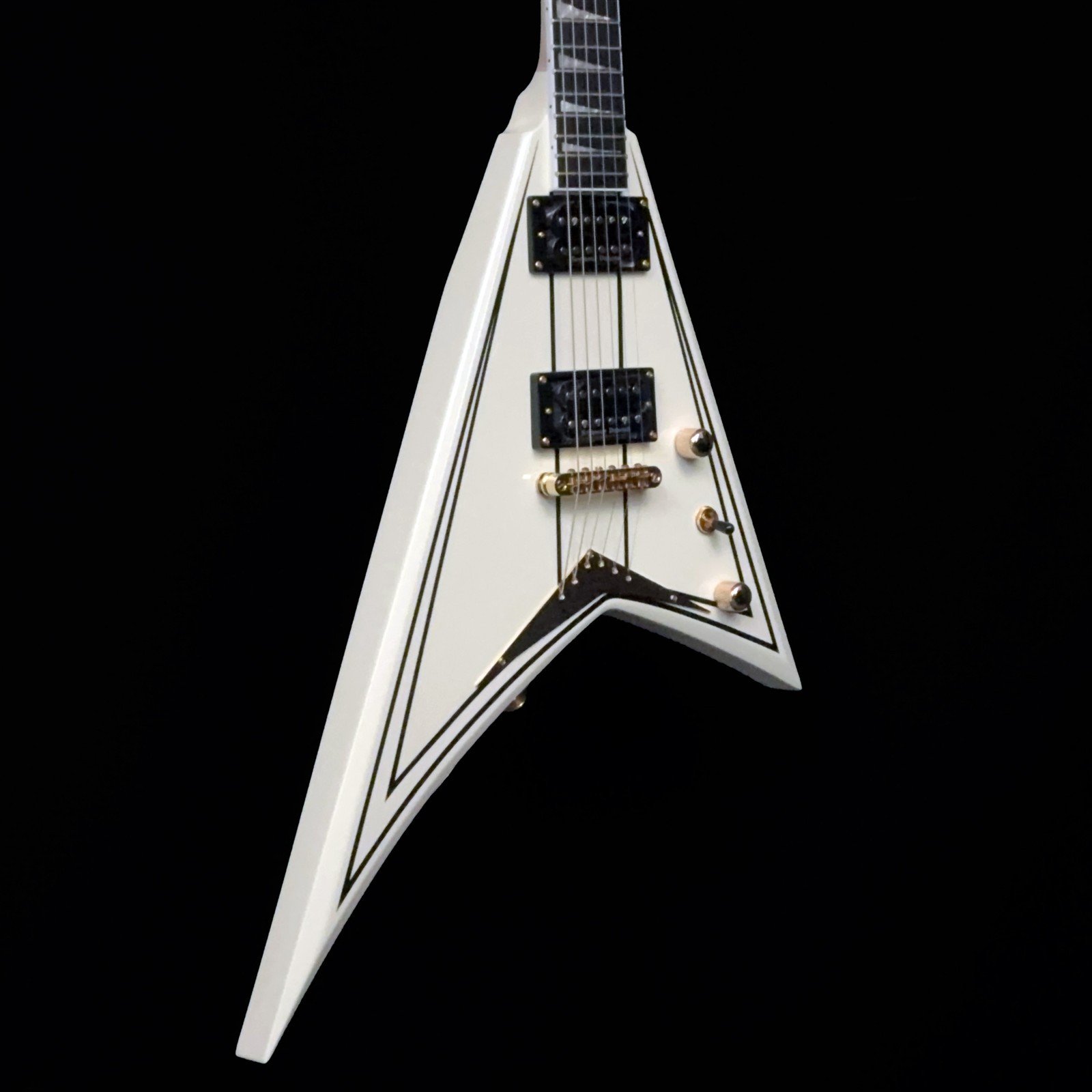 Jackson RRT-3 Rhoads Pro Series, Ebony Fingerboard, Ivory with Black Pinstripes