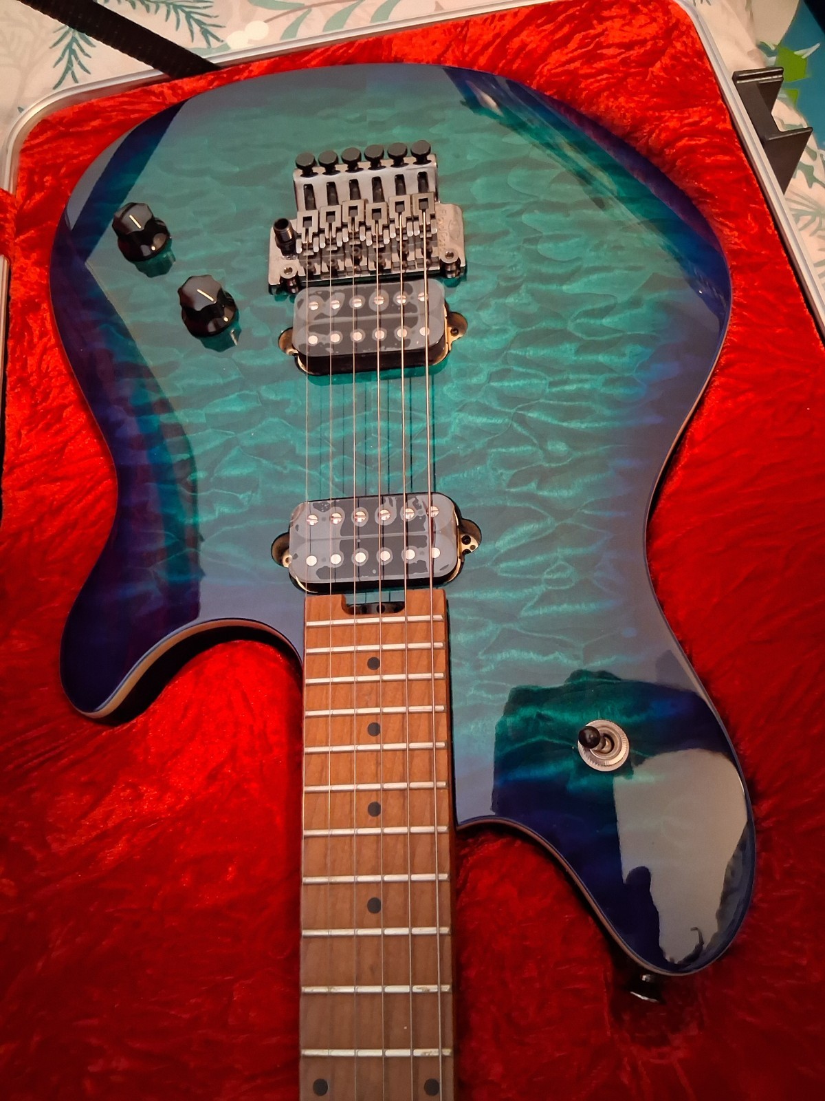 EVH Wolfgang Standard Clorine Burst QM Guitar W/ Hard Case