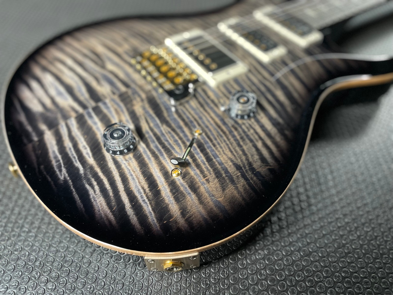 PRS Core Studio, 10-Top 58/15 Pickups – Charcoal Burst