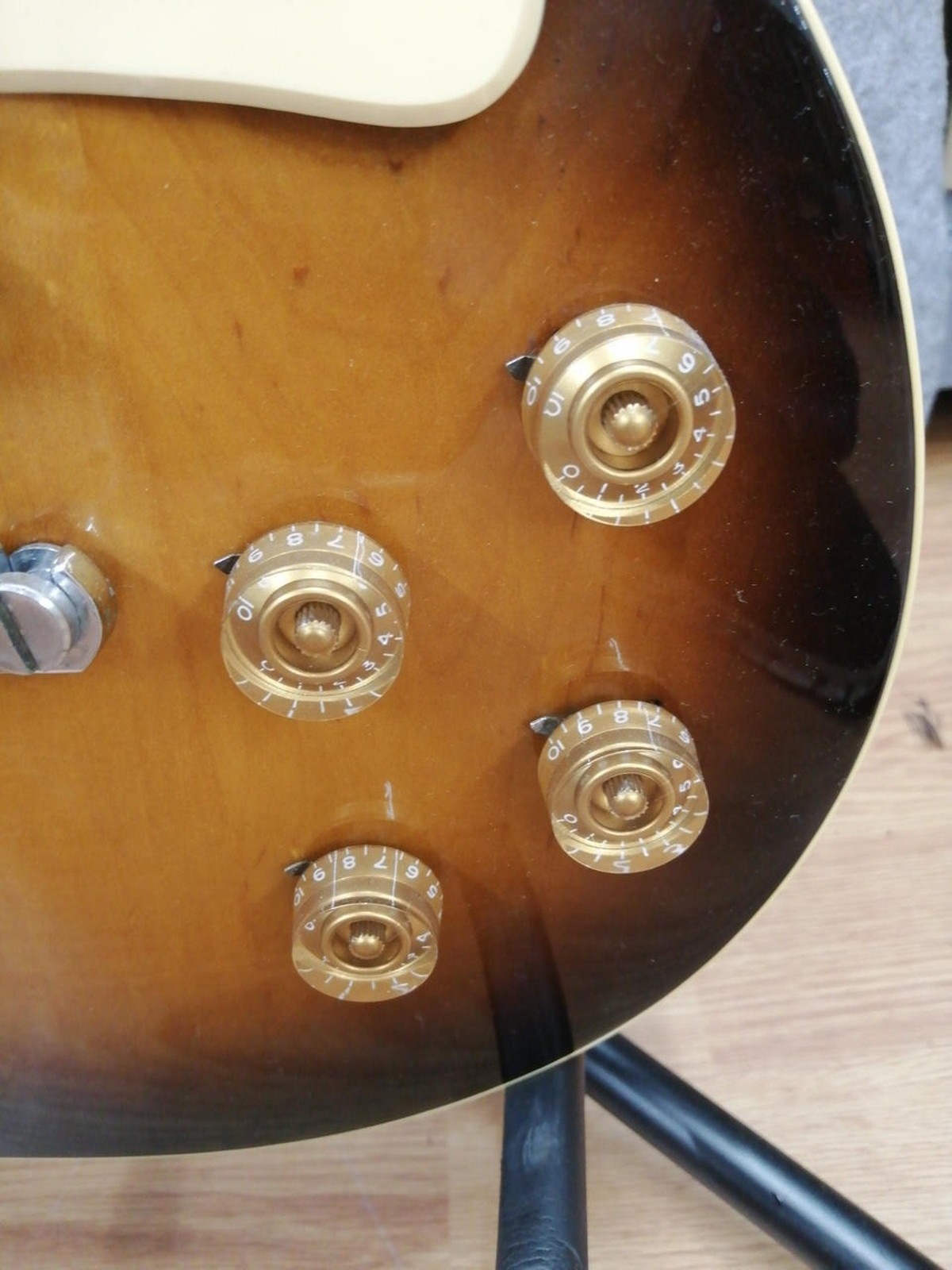 YAMAHA SL400S Used Agathis body Maple neck Rosewood fingerboard Sunburst