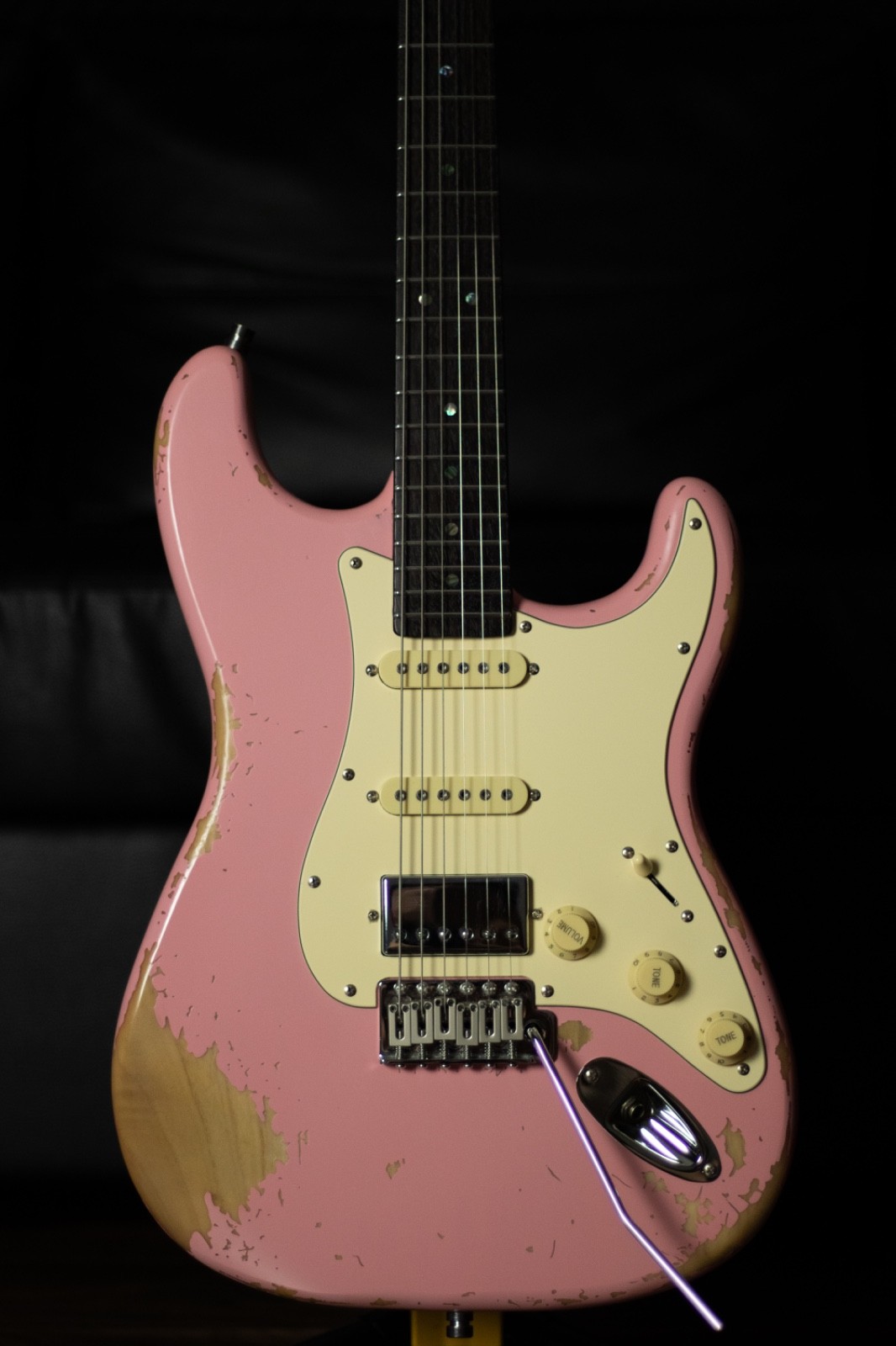 Henry’s Electric Guitar Snake ST-1 Boa – Pink Relic *OLD HEADSTOCK*