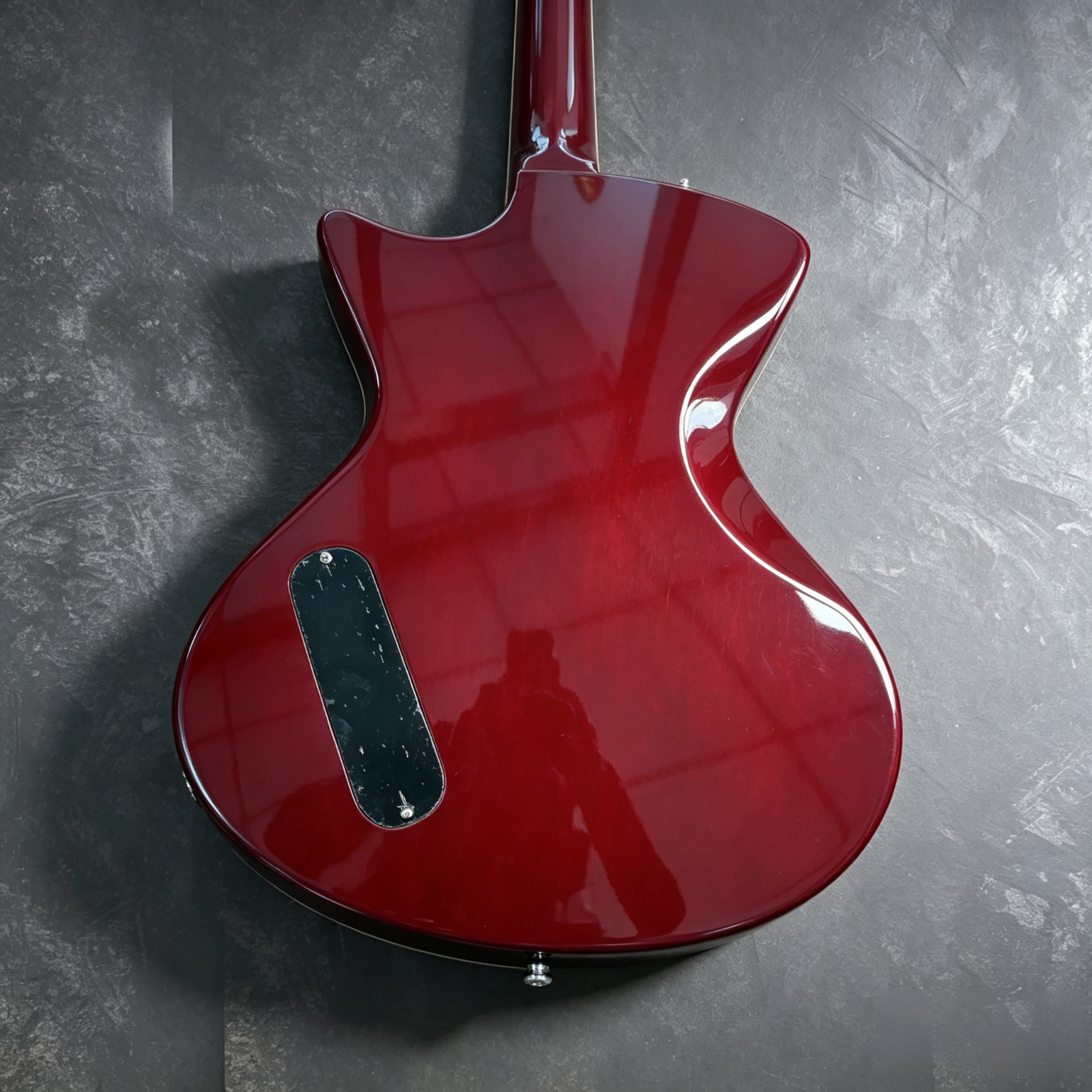 US Warehouse Armada Style Electric Guitar Quilted Maple Top Red Mahogany Body