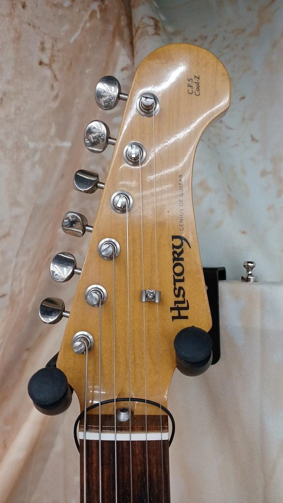HISTORY SZ-1 Used Basswood body Maple neck Rosewood fingerboard Black