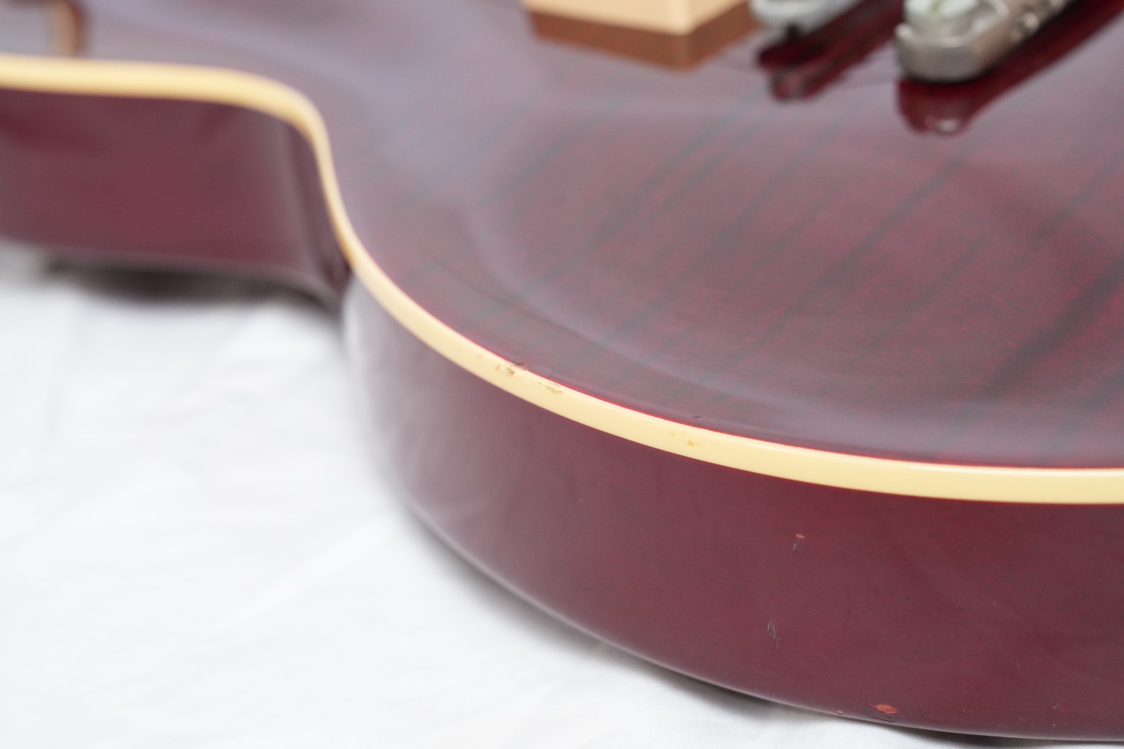 Tokai LS-118F Cherry Love Rock (Modified) Flame Maple Top Les Paul Standard MIJ