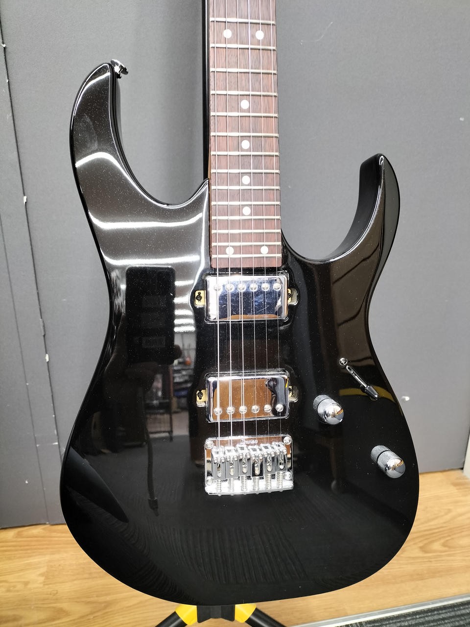 IBANEZ GRG121SP-BKN Electric Guitar-01