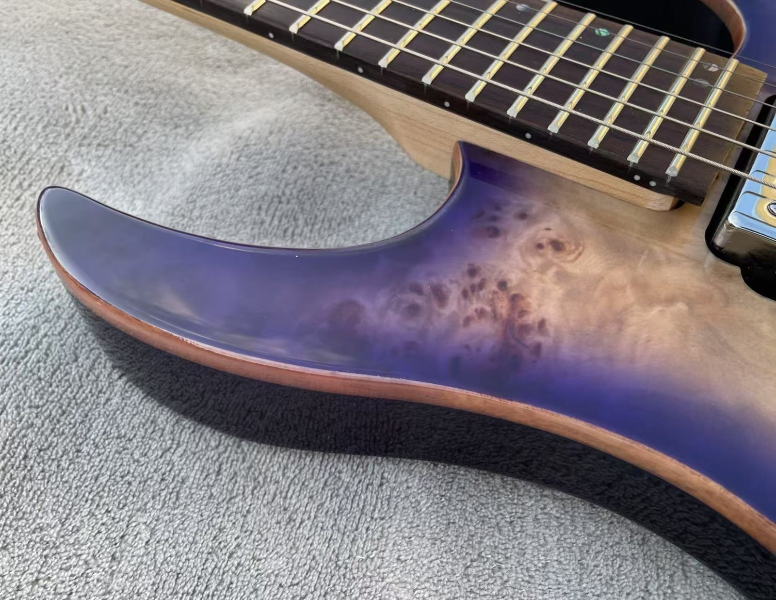 Headless Electric Guitar 6 Strings Abalone Dots Inlays Glossy Finished Guitarra
