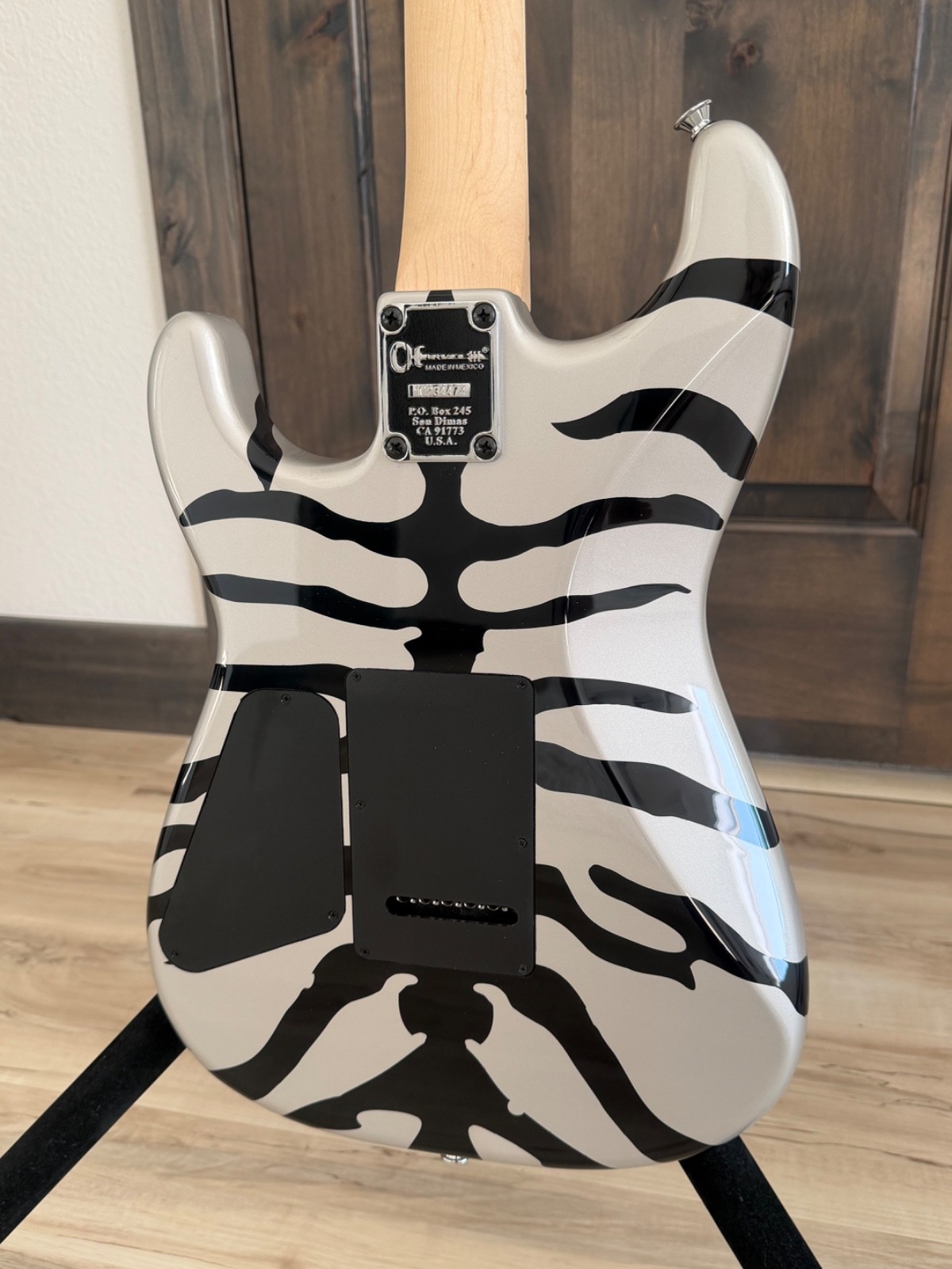 Charvel Limited Edition Super-Stock SD1 H 2PT electric guitar- Silver Bengal