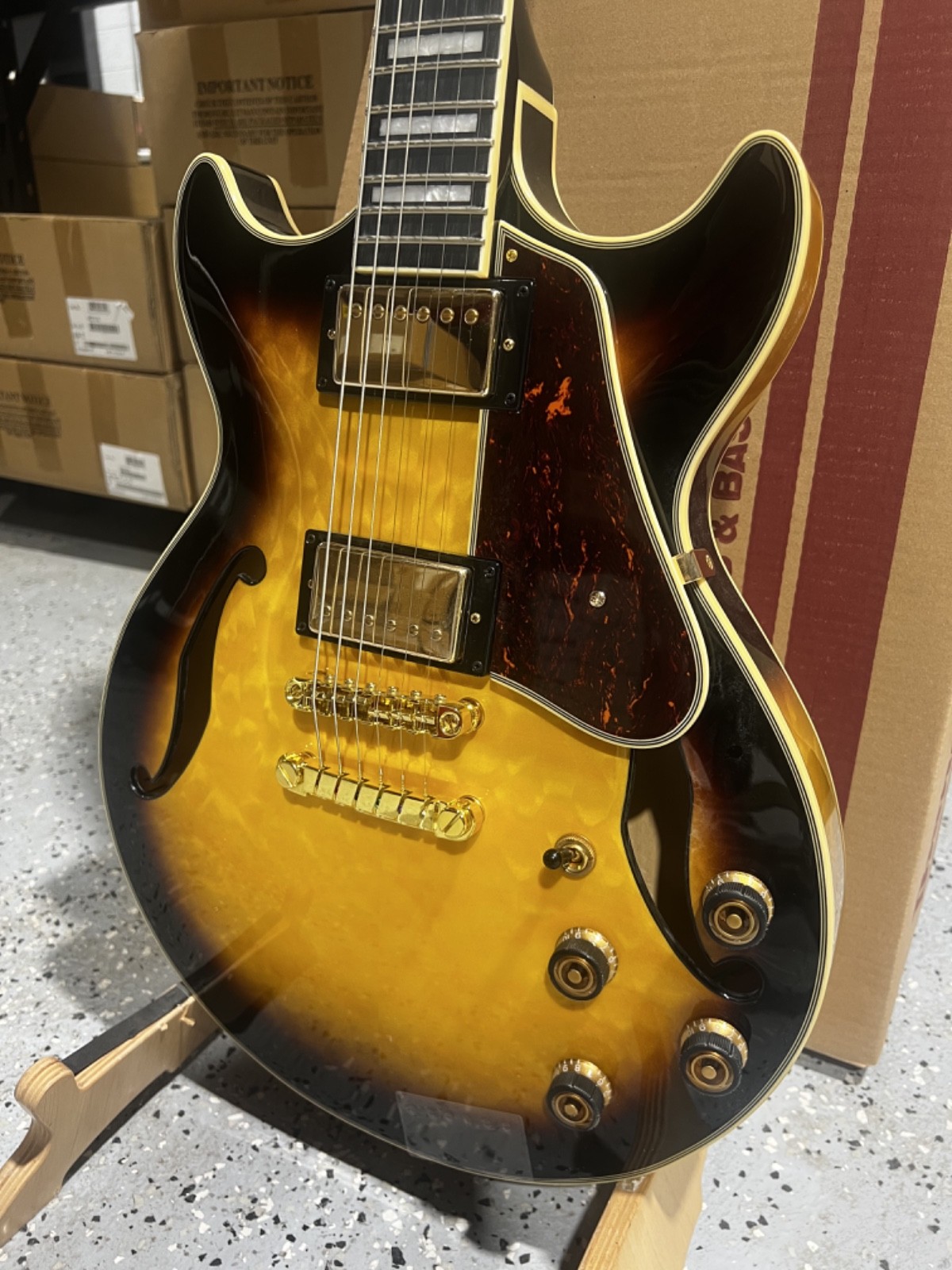 Ibanez Artcore Expressionist AM93QM Semi-hollow Electric Guitar – Antique Yellow