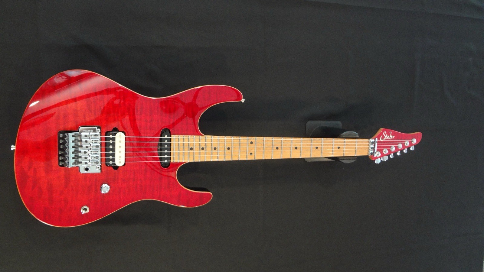 Suhr Modern Trans Red Quilt Maple Top – Roasted Birdseye Neck – Gotoh Floyd Rose