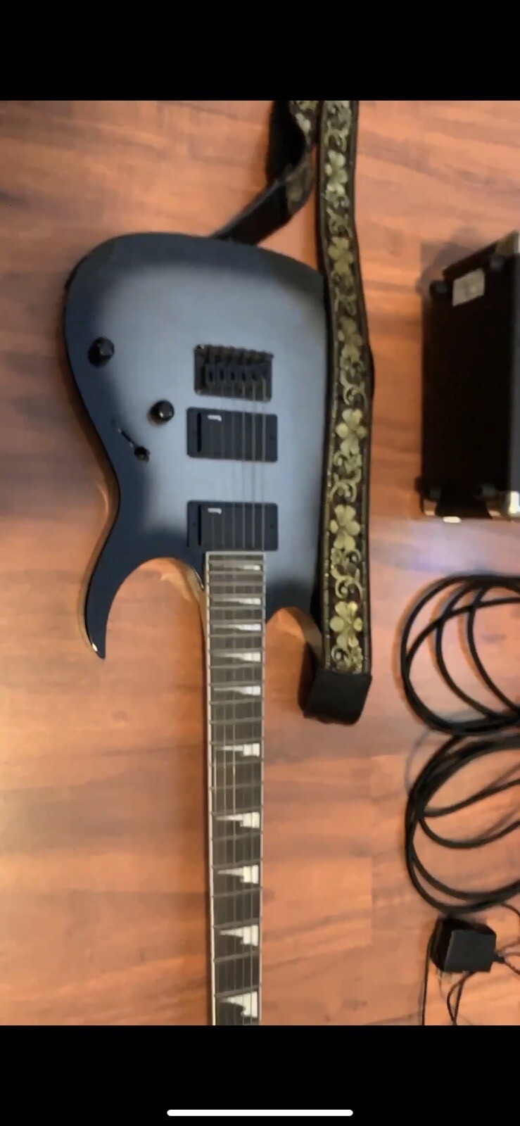 Ibanez Grg Metallic Gray Sunburst With 10g Fender Amp, 2 8ft Aux Cords, Pedals