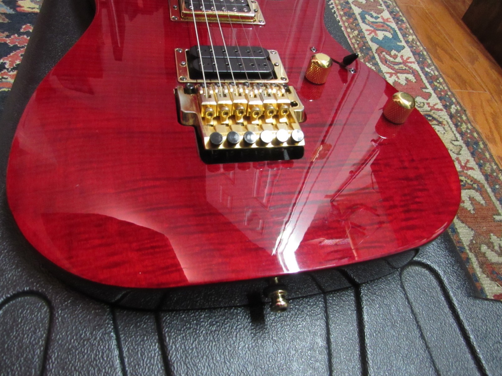 Ibanez RGT42-D RG Series Neck Through Deep Red stain, flame top, Prestige case