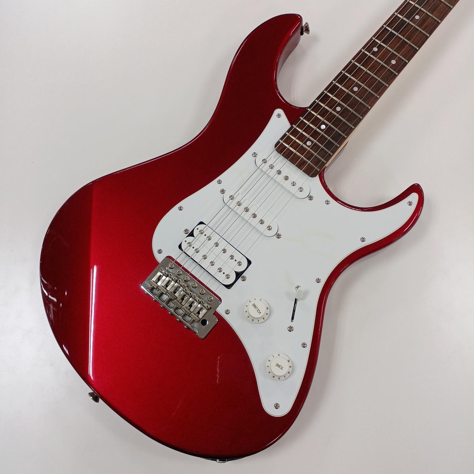 YAMAHA PAC012 Used Agathis body Maple neck Walnut fingerboard Red