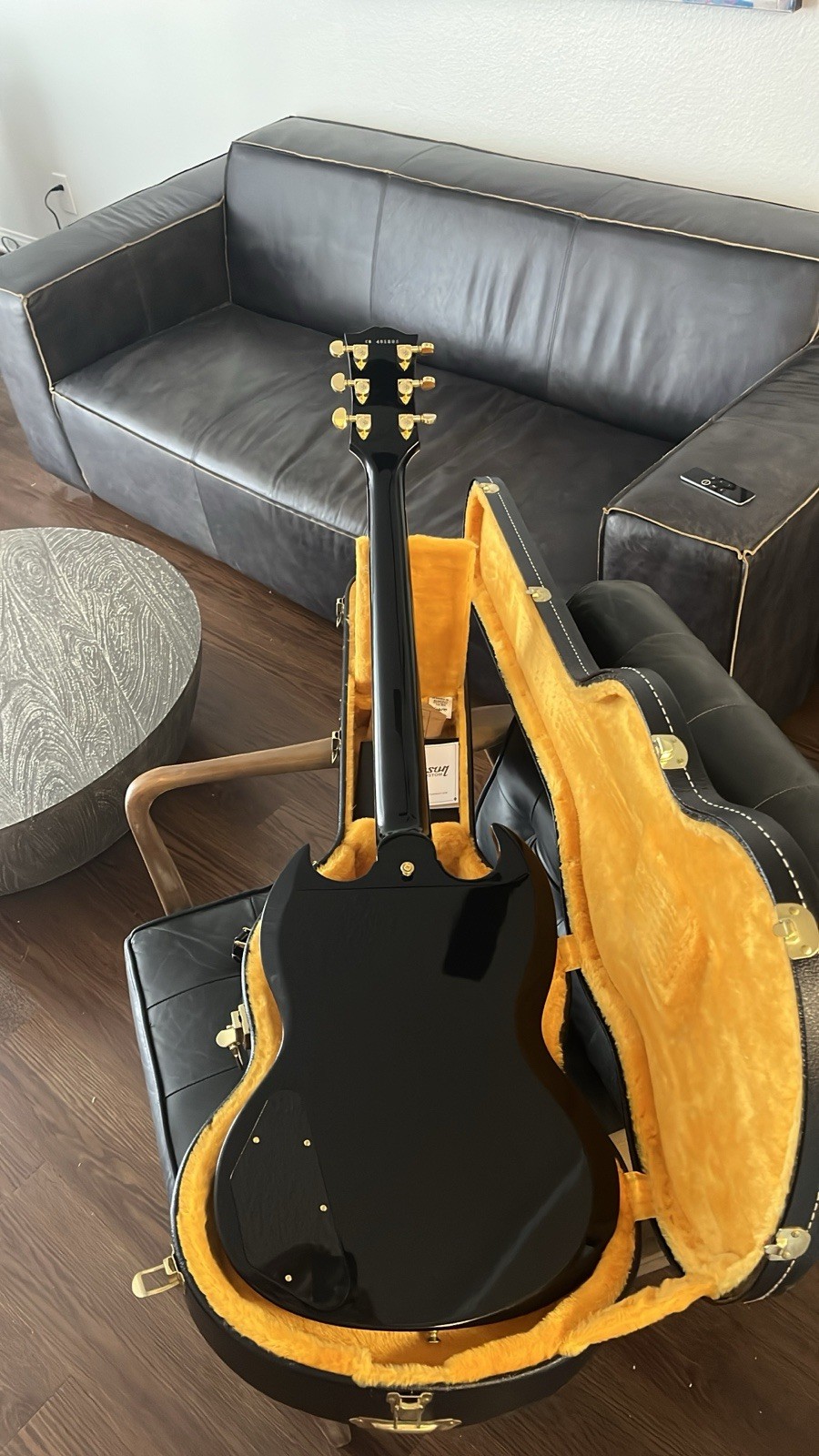 Gibson SG Custom Ebony Black 6-String RH Mahogany w/ Hard Case