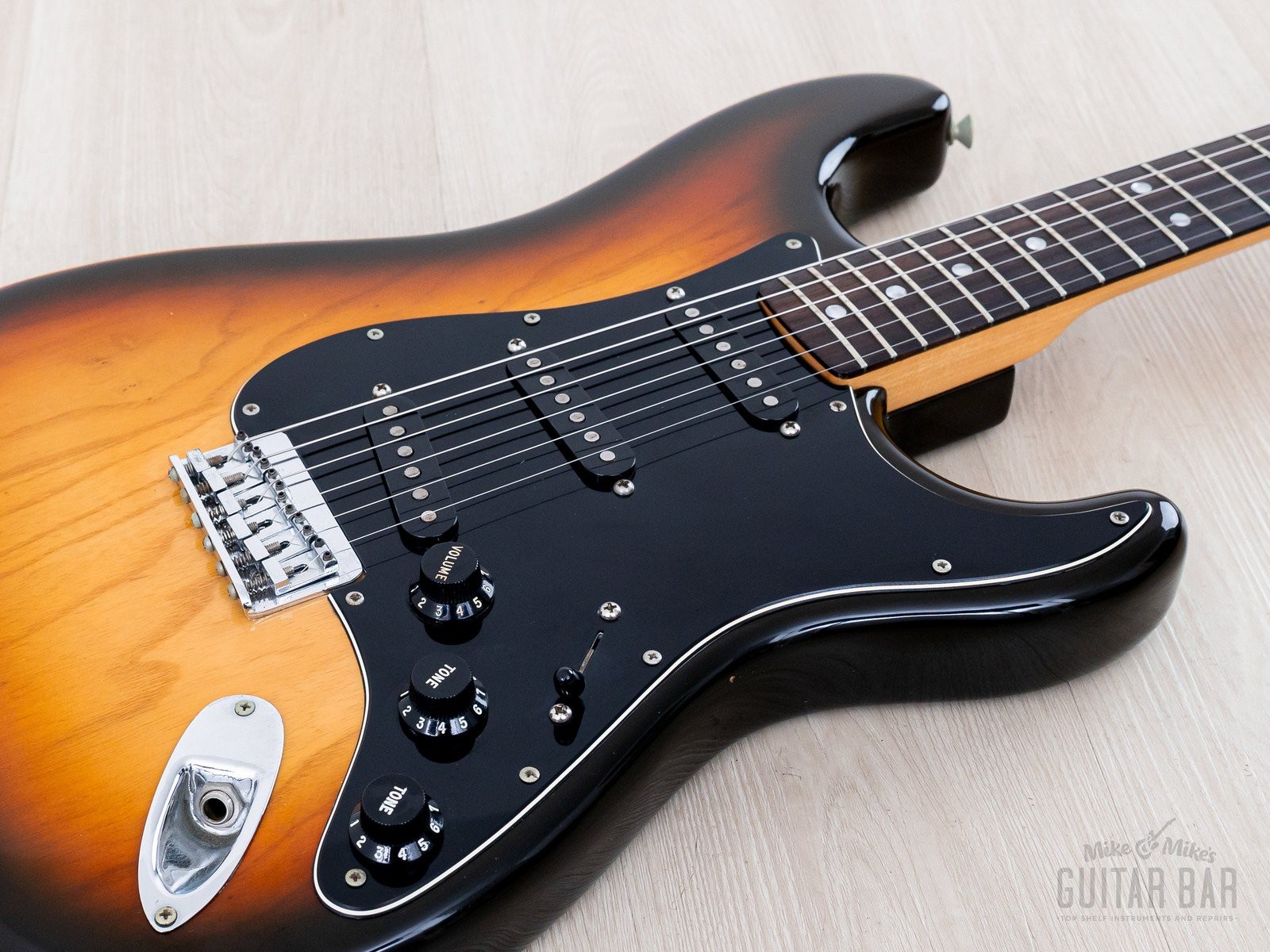 1980 Fender Stratocaster Hardtail Vintage Guitar Sunburst, 100% Original w/ Case