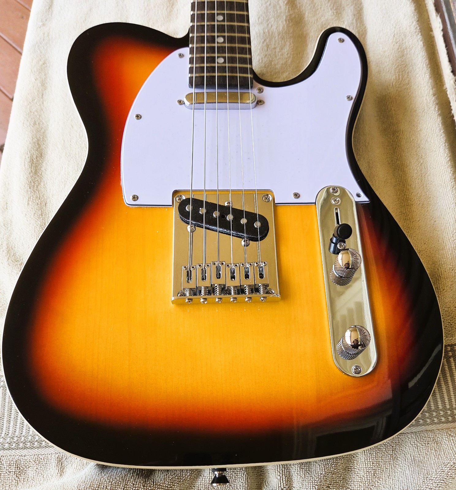 Telecaster Copy Guitar BIG Upgrades Baseball Maple/Rosewood neck Sunburst wGB