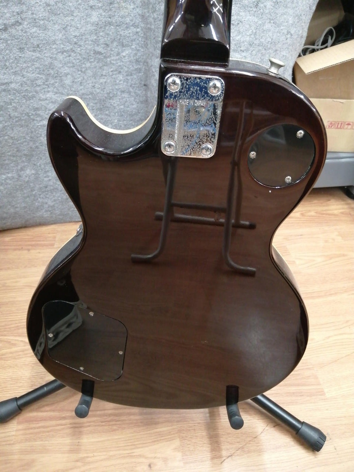 YAMAHA SL400S Used Agathis body Maple neck Rosewood fingerboard Sunburst