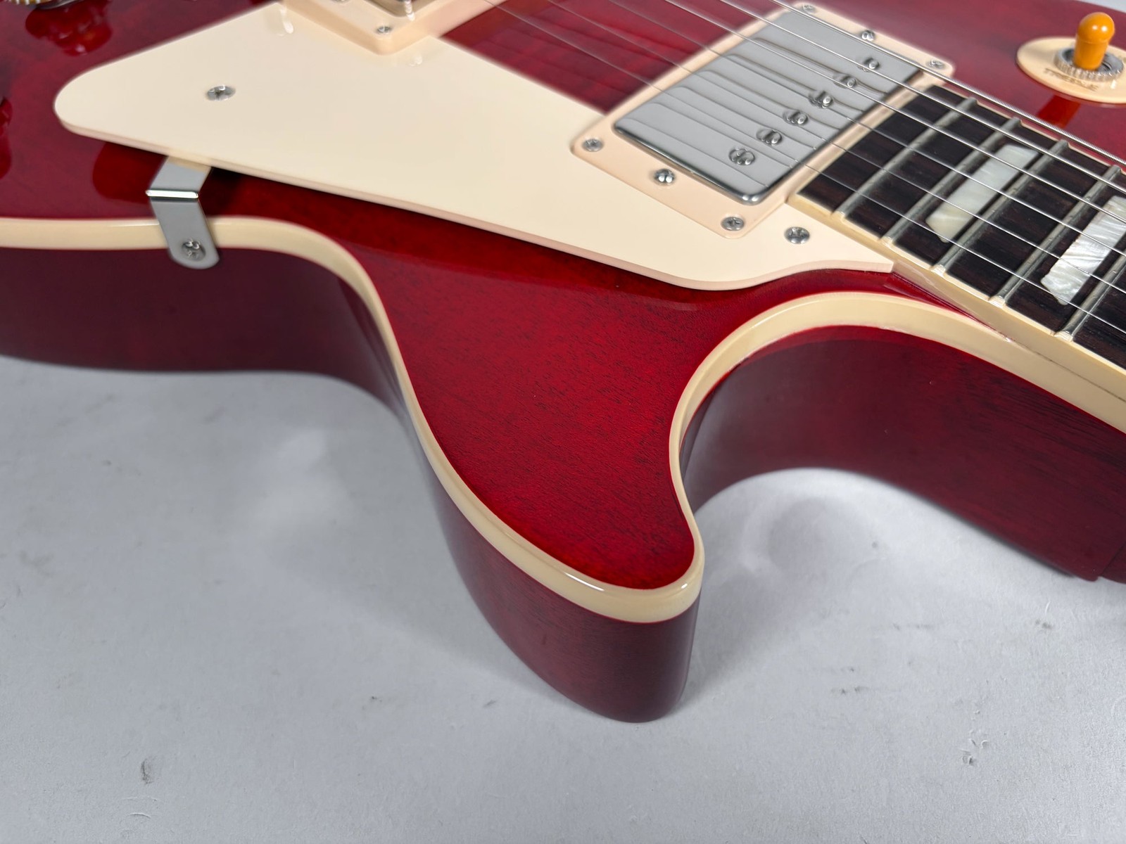 2023 Gibson Les Paul Standard 50’s Cherry Finish Flame Top w/OHSC
