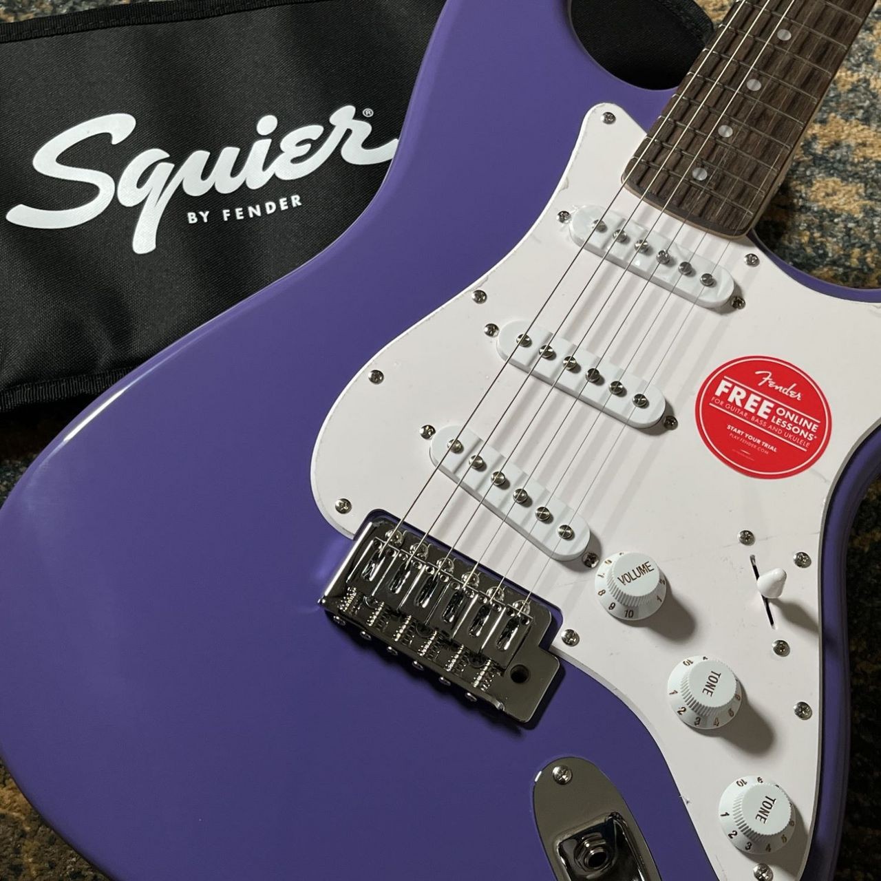 Squier By Fender Photo/Lightweight Individual 3.24 Kg Sonic Strat Lrl Wpg Electr