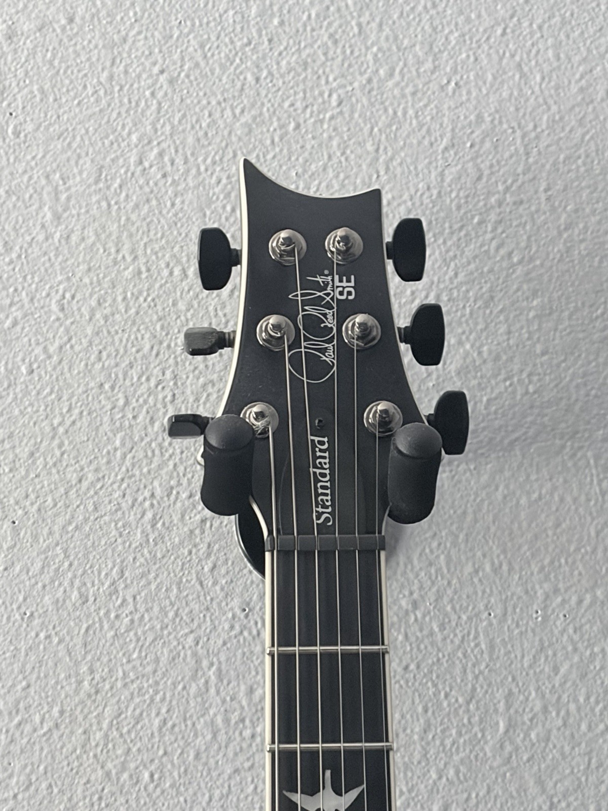 PRS SE Standard 24-08 Black Solid Body 6-String RH 24-Fret w/ Tremolo Arm