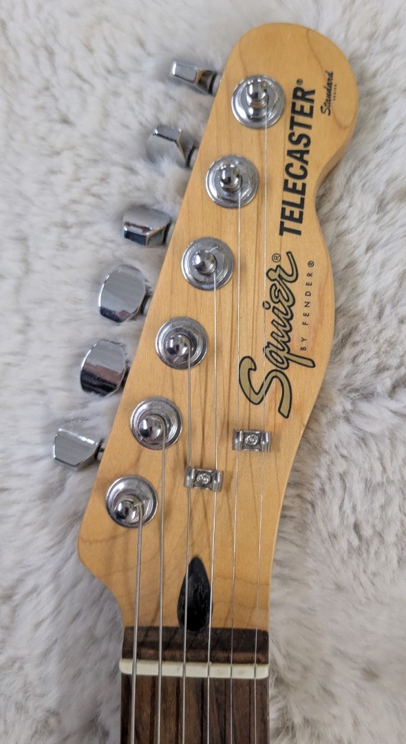 2000 Squier by Fender Standard Series Fat Telecaster – Arctic White Finish + bag