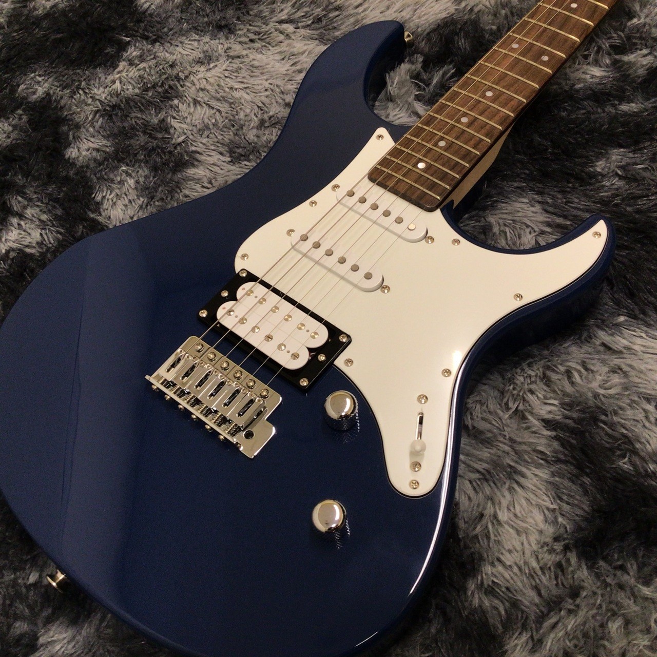 YAMAHA PACIFICA112V UTB United Blue
