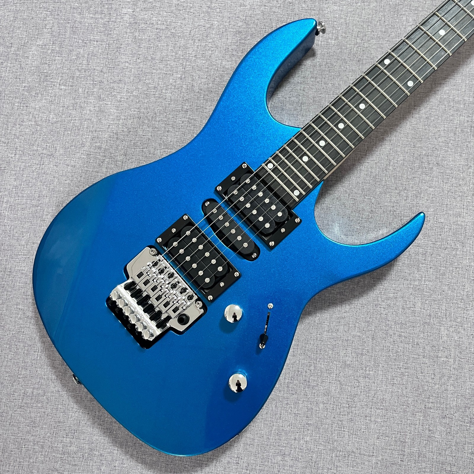 Brand New 6String Electric Guitar HSH Pickups Tremolo Blue Metallic Finish solid