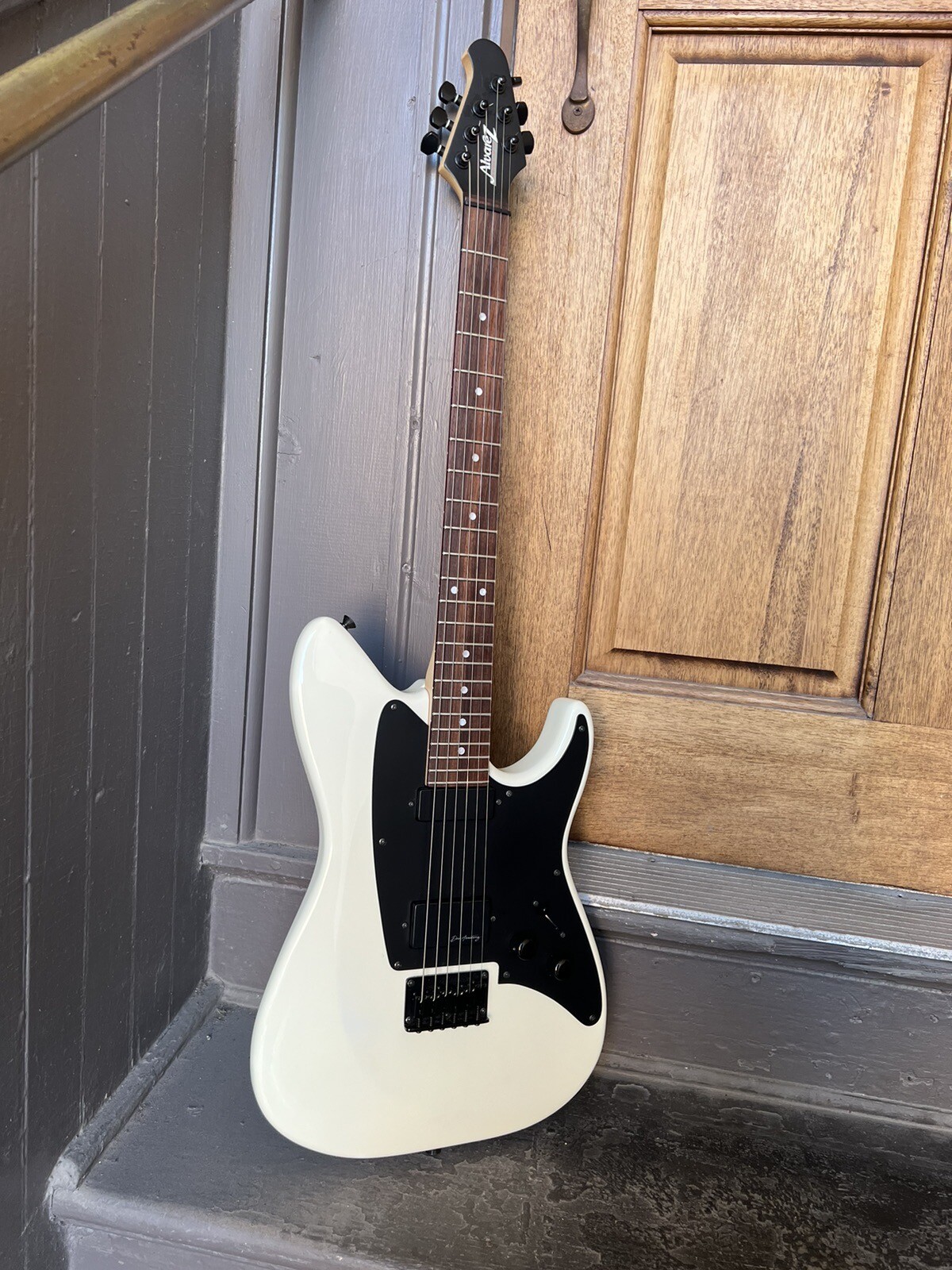 Alvarez / Westone Dan Armstrong Signature III w/ HSC