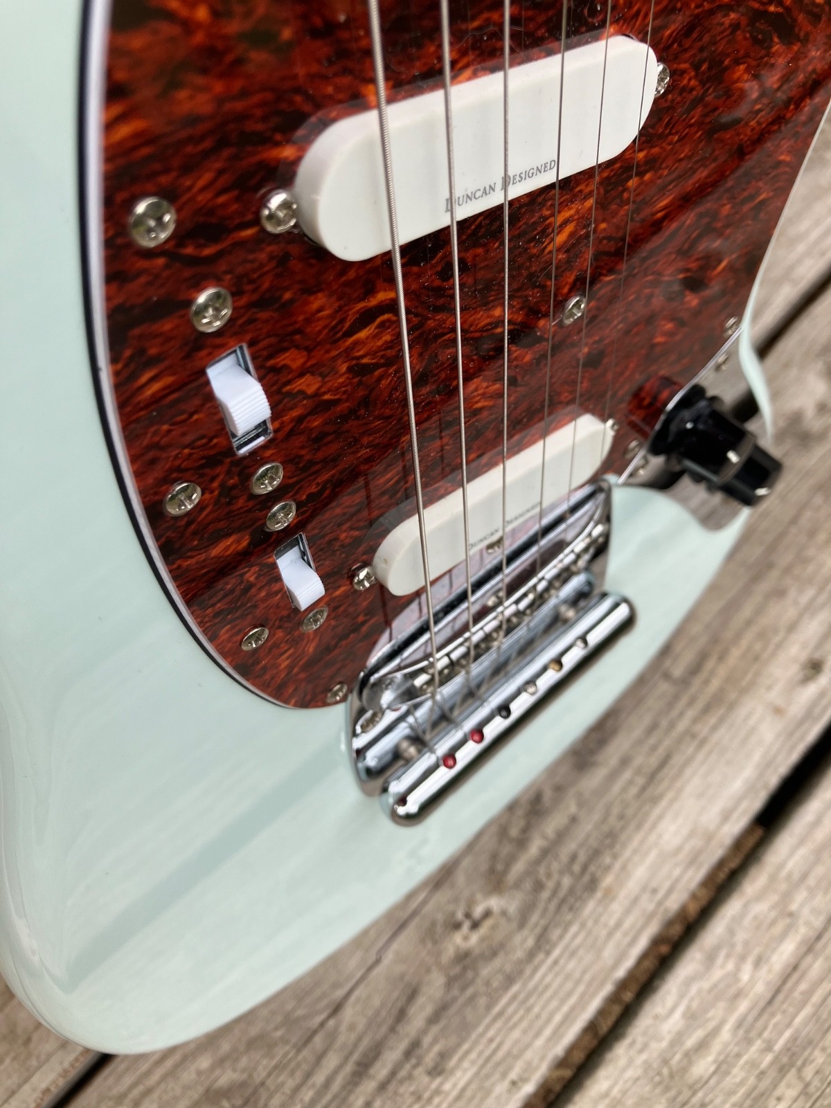 2017 Squier by Fender Vintage Modified Mustang Sonic Blue Near Mint! With Gigbag