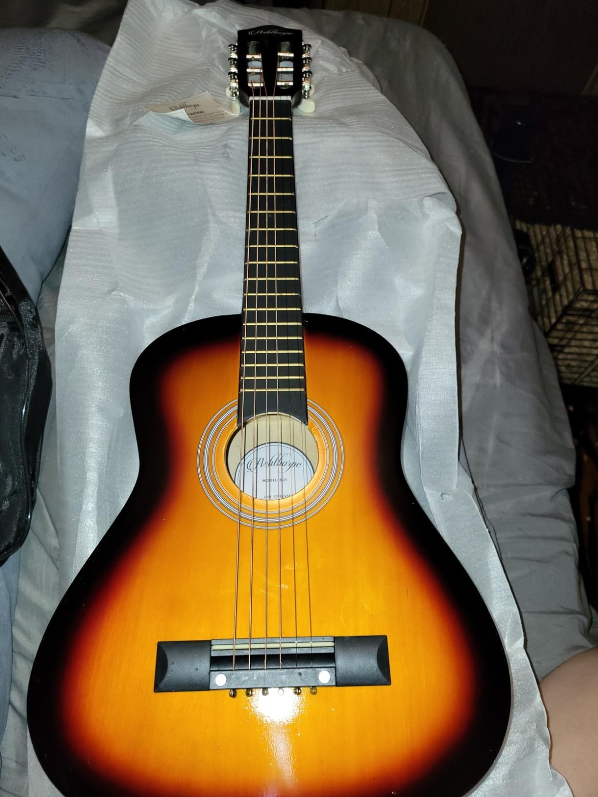 30-inch Beginner Acoustic Guitar Package (Sunburst), Basic Starter Kit