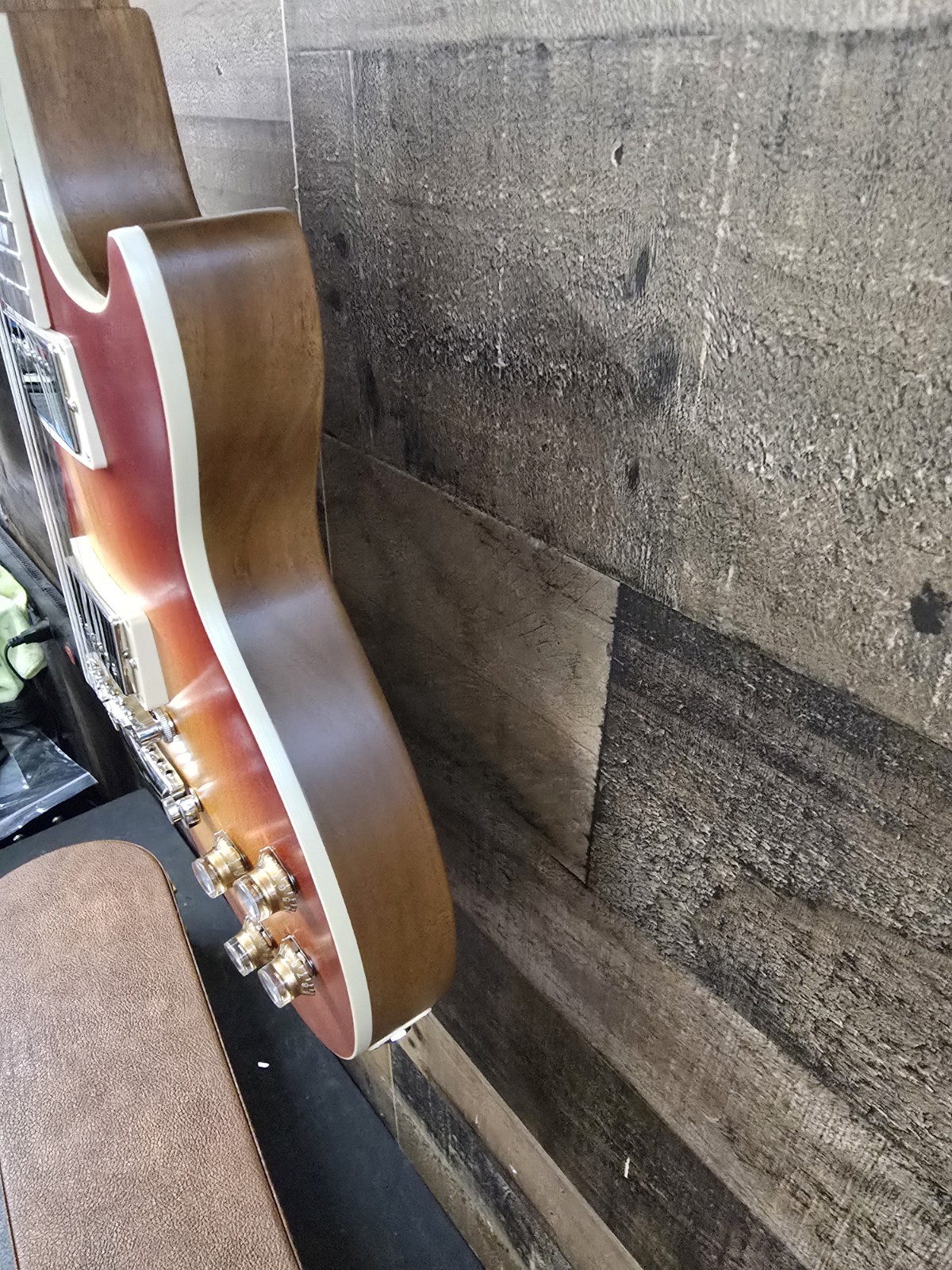 2025 Gibson Les Paul Standard 60s Faded W/Ohsc 8.7 Lb