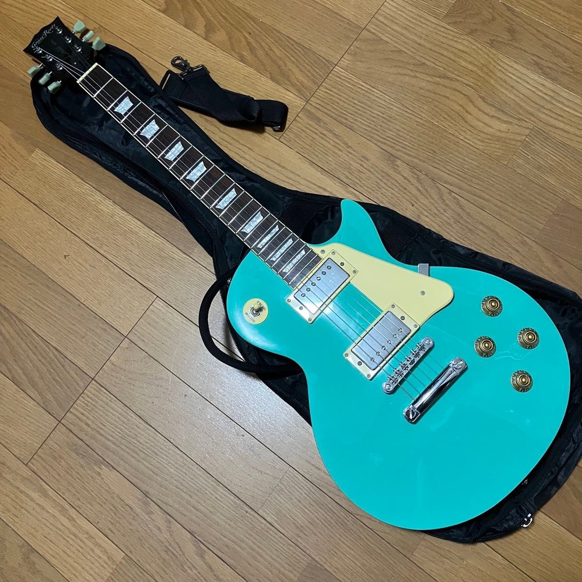 GrassRoots Limited Model Les Paul Emerald Green