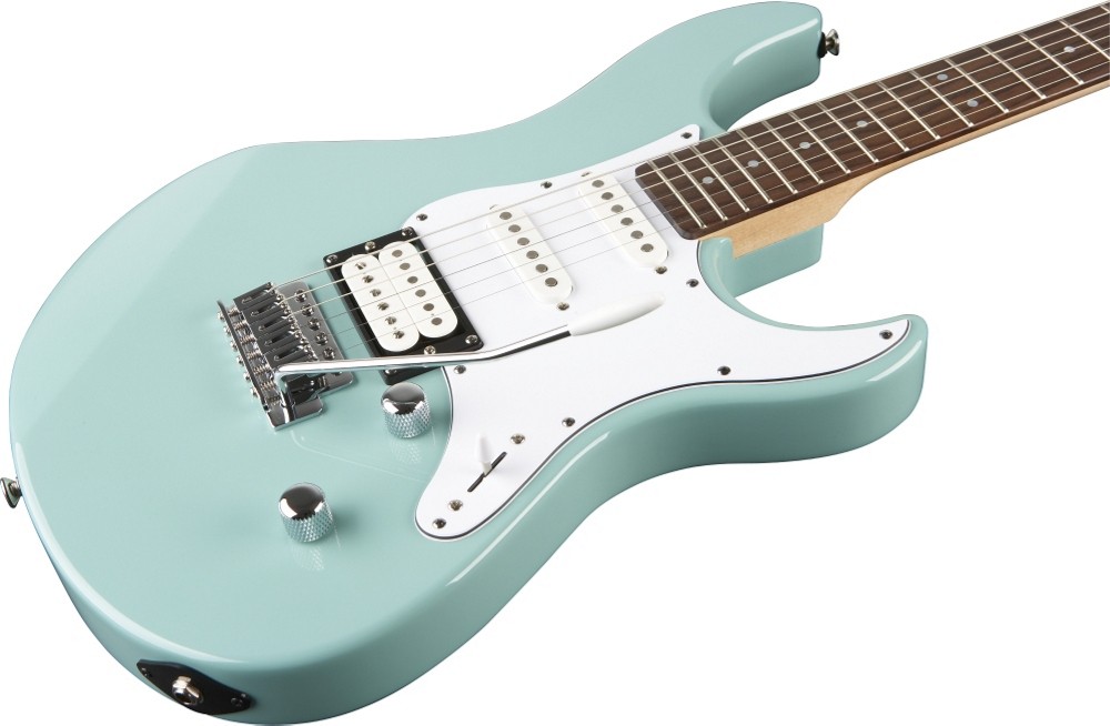 Yamaha PAC112V Electric Guitar Sonic Blue