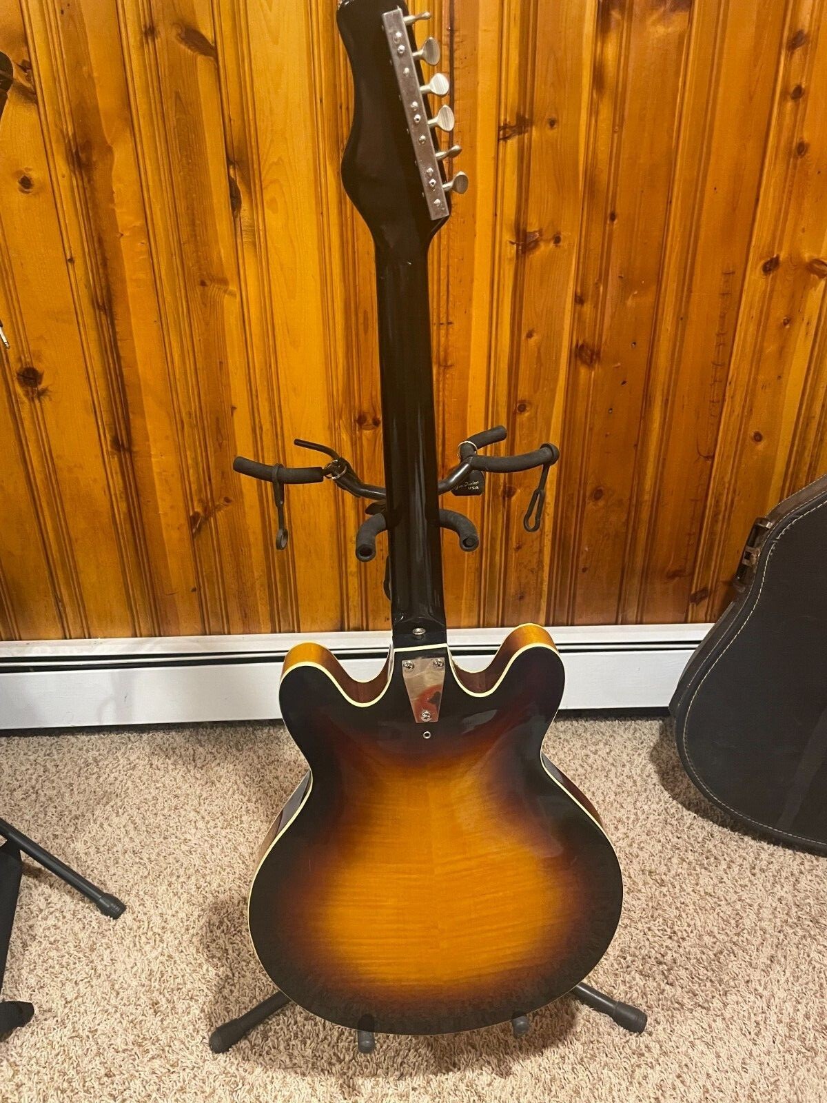 Danelectro Coral Firefly –  1960’s      $1200 cash and carry 