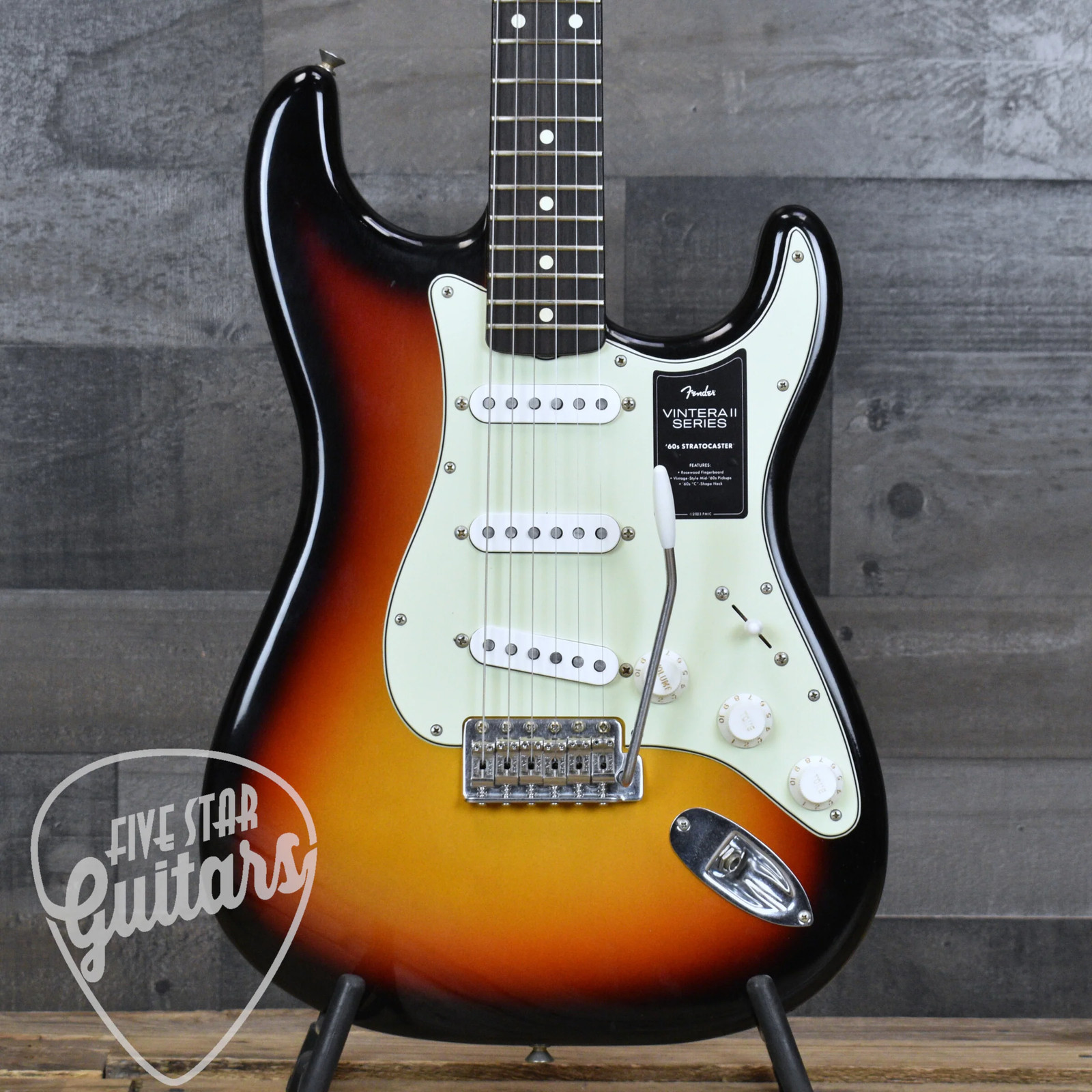 Fender Dealer Exclusive Vintera Road Worn ’60s Stratocaster 3-Color Sunburst