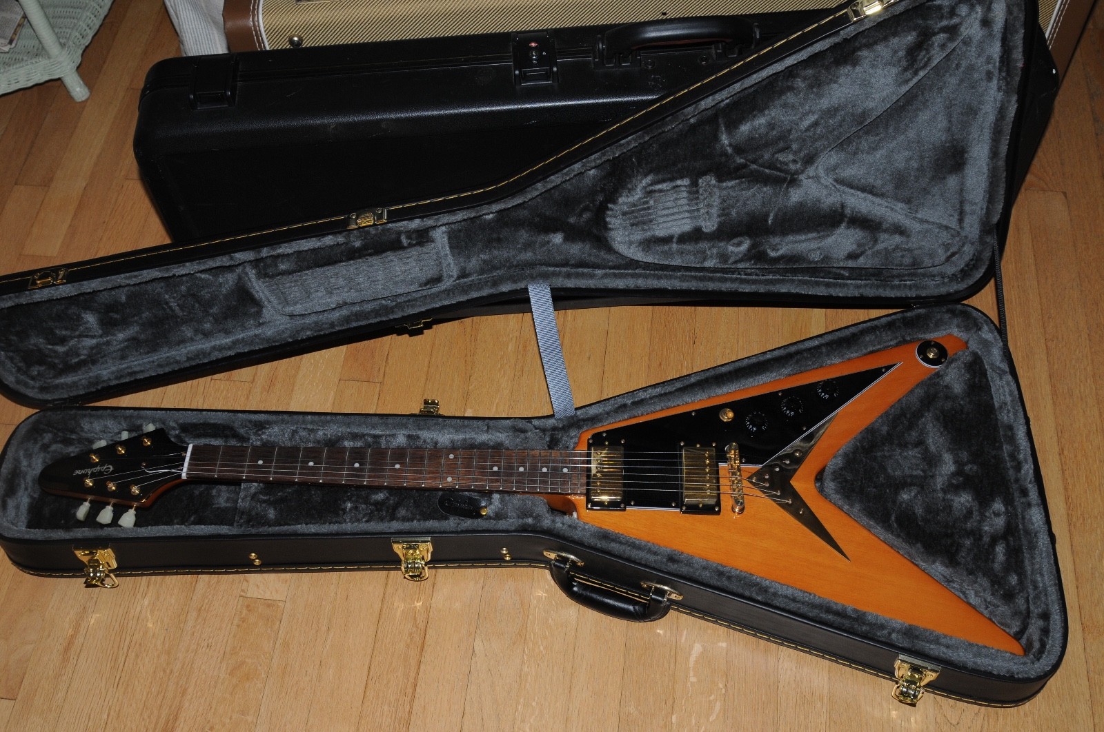 Epiphone/Gibson 1958 Korina Flying V Guitar Hard Case Has Gibson Classic Pack