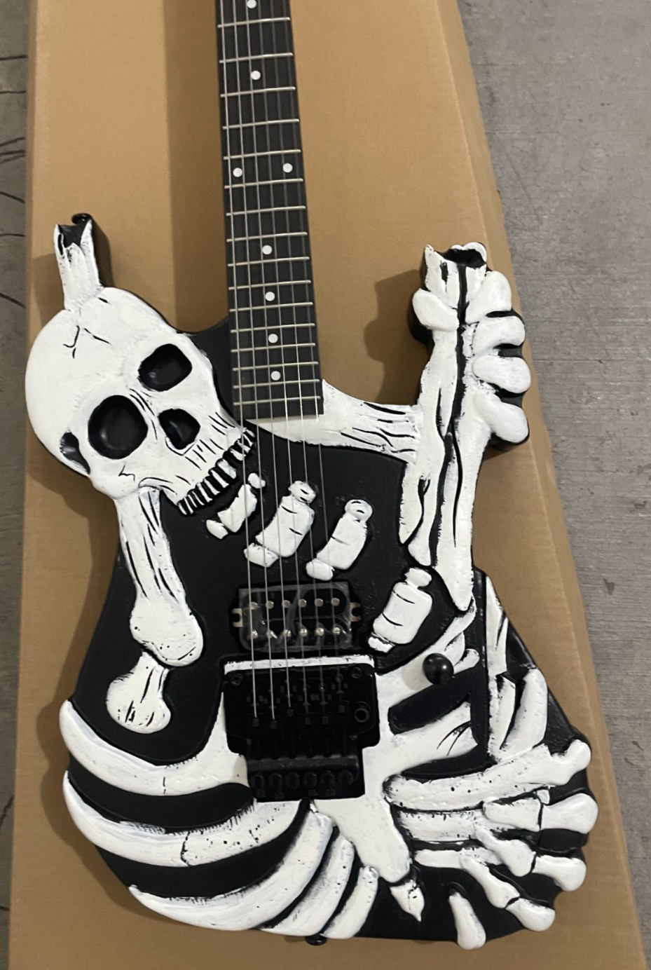Mr Scary George Lynch Skull&Bones Electric Guitar J Frog Black&White Hand Carved