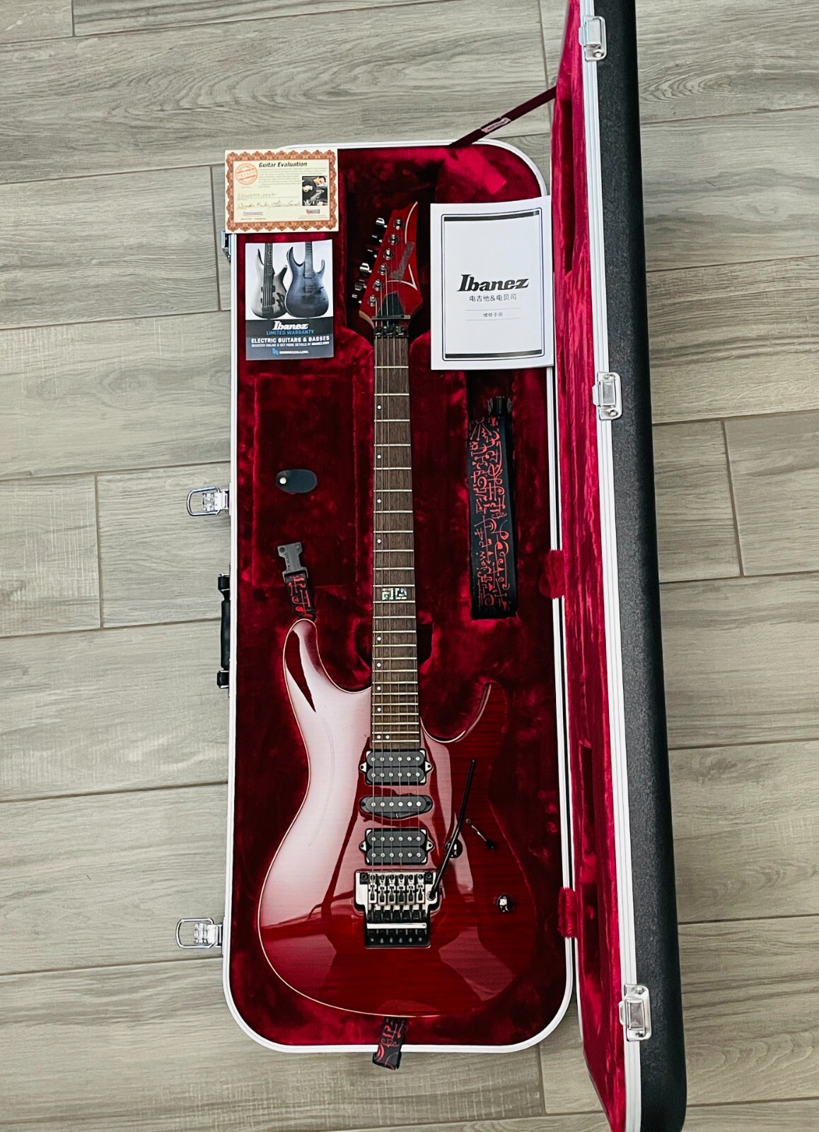 Ibanez KIKO100 Kiko Loureiro signature model with autograph 2017 – Ruby Red