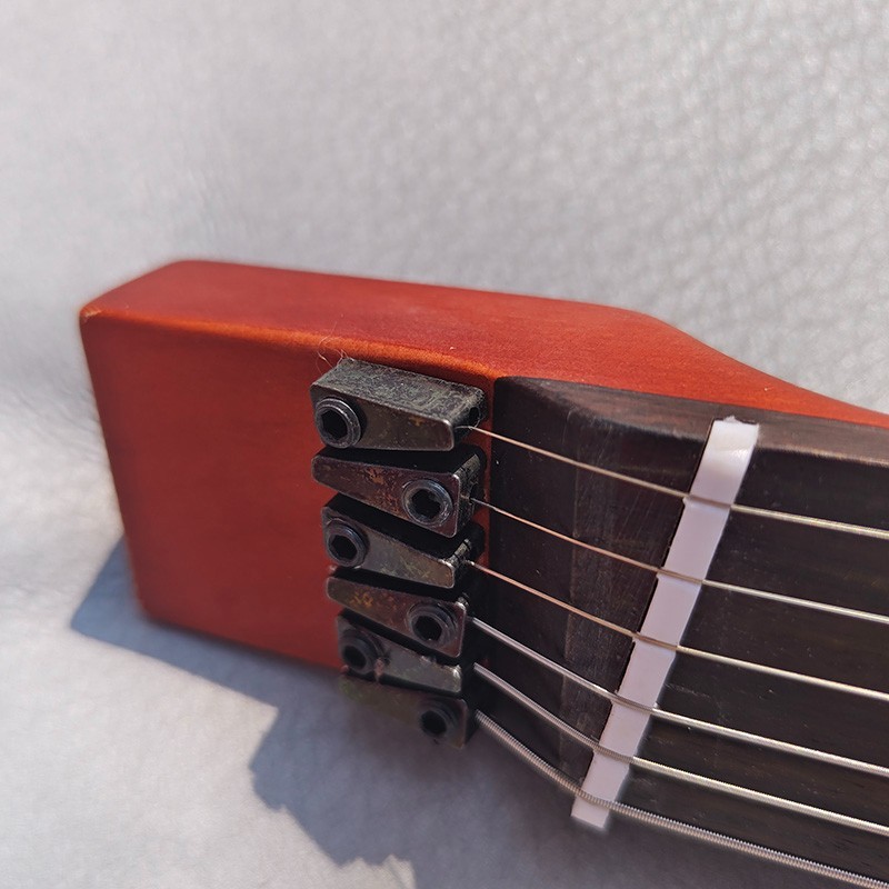 Alien electric guitar, peach blossom core body, maple neck, rosewood fingerboard