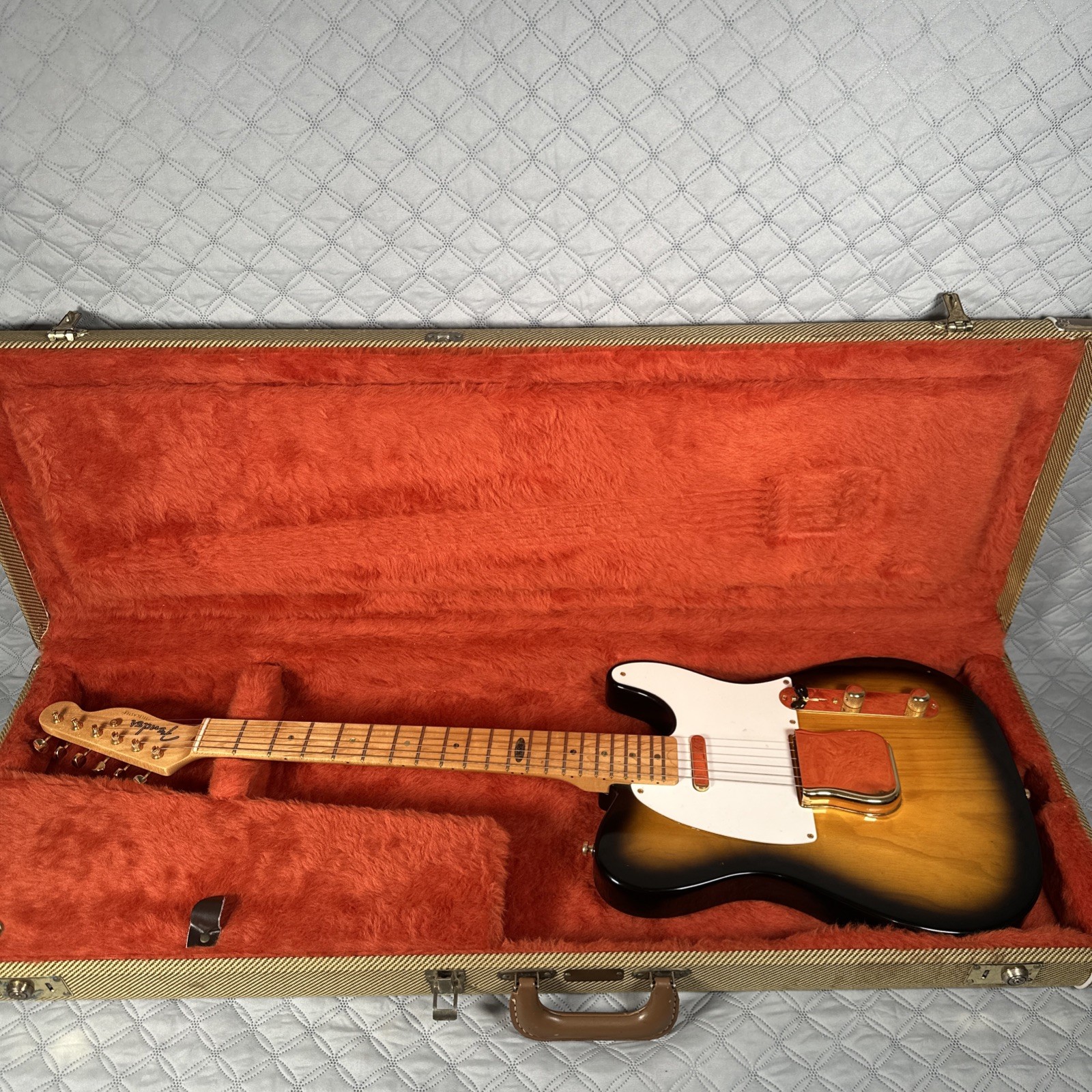 Fender Telecaster 1998 Collectors Edition Sunburst Gold Accents W/ Hard Case
