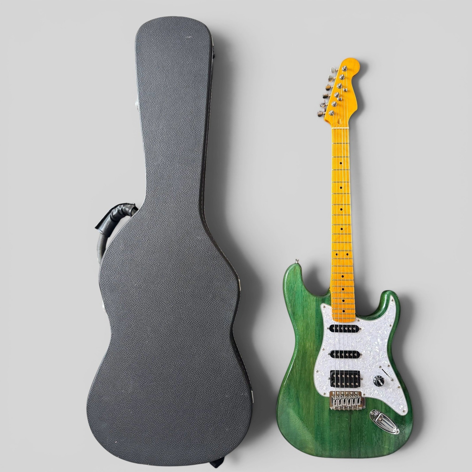 Custom HSS Strat Style Electric Guitar Green Maple Neck Hard Case Tested