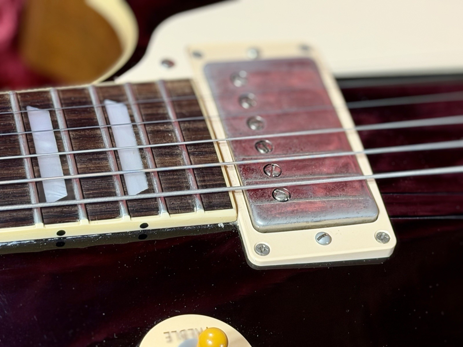 Gibson Les Paul Standard 60s Slim Figured Top – Translucent Oxblood